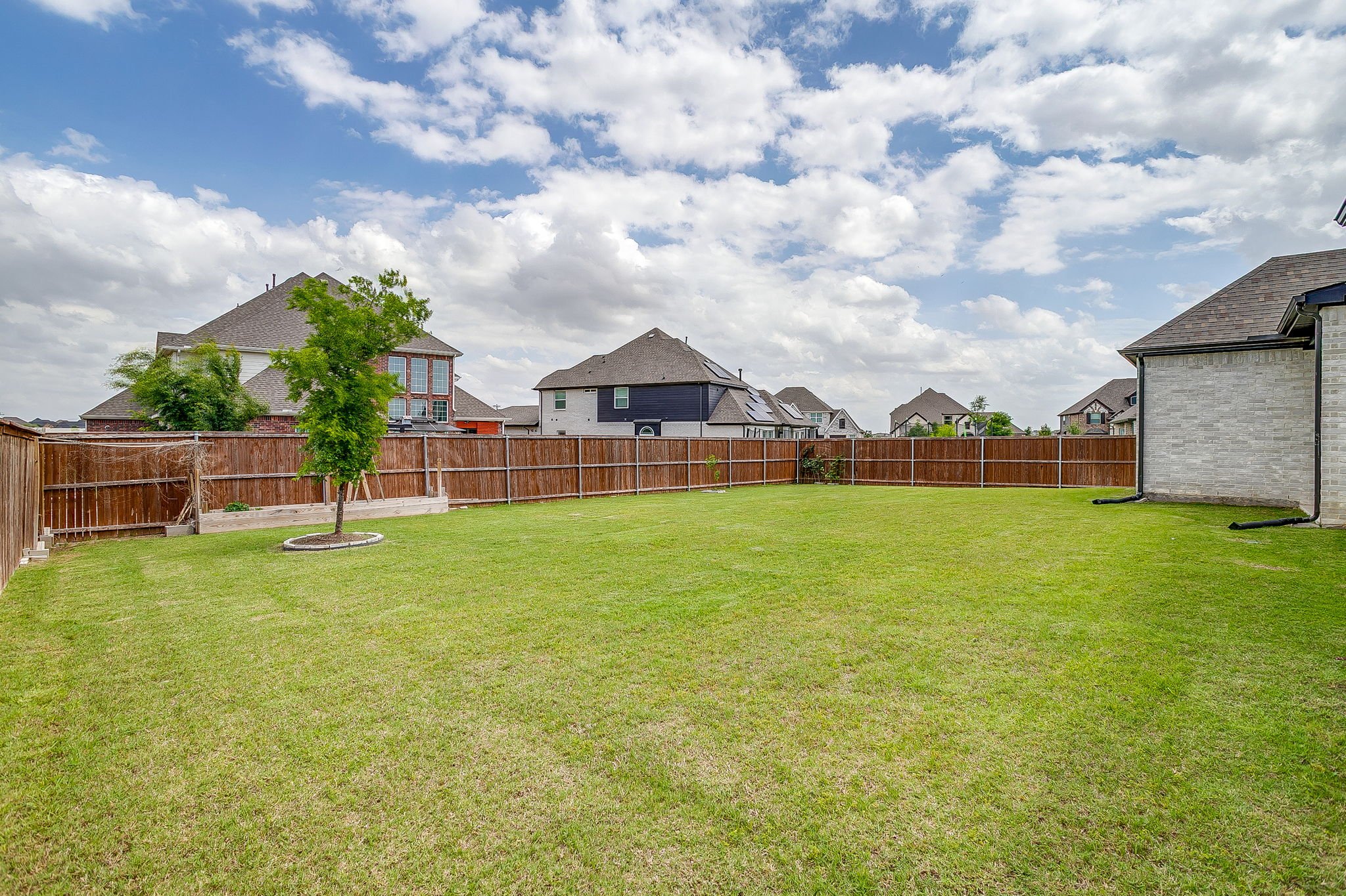 1283 Meadow Rose Dr (55 of 58).jpg