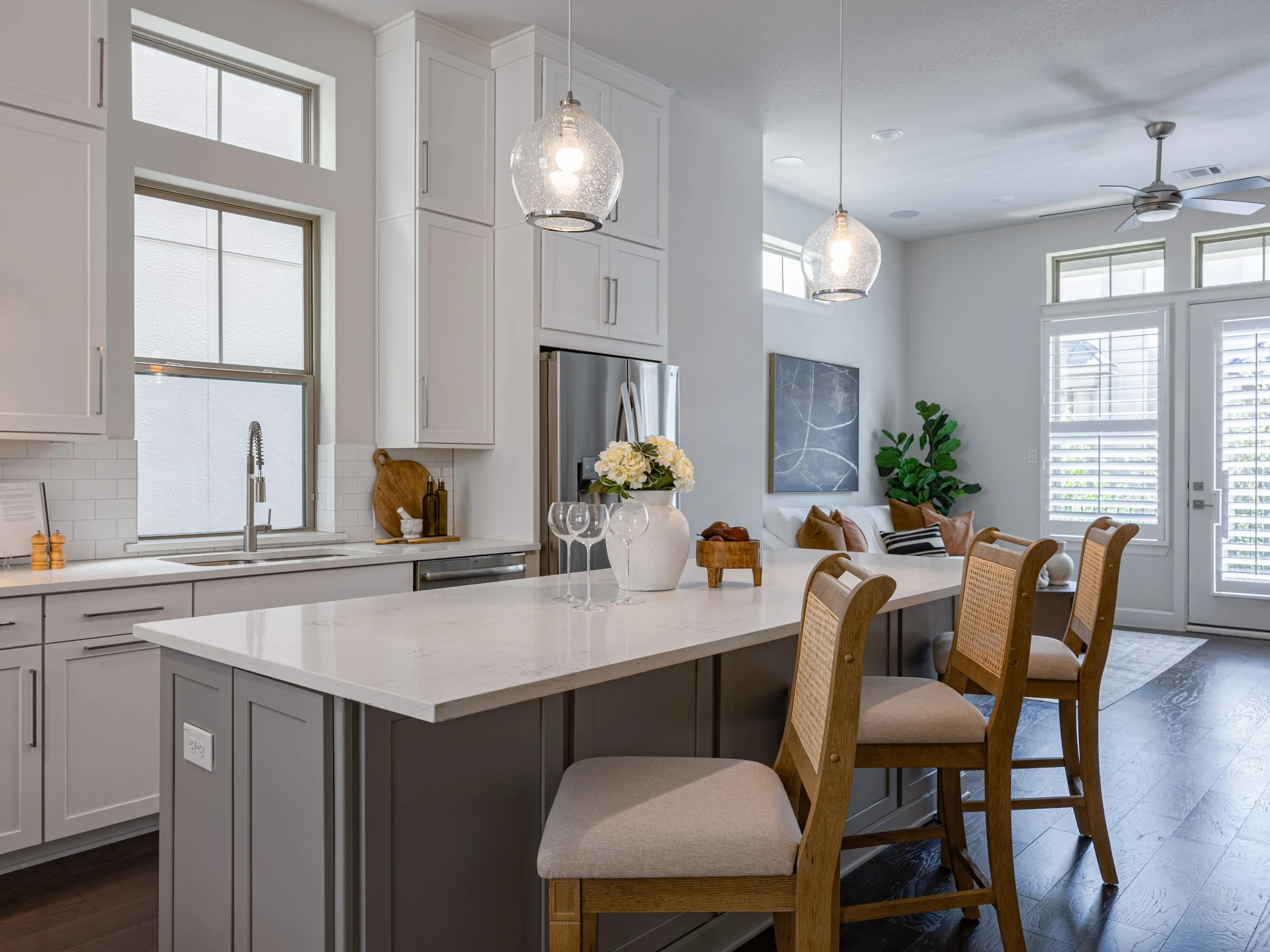014 Kitchen - 5143 Brickellia.jpg
