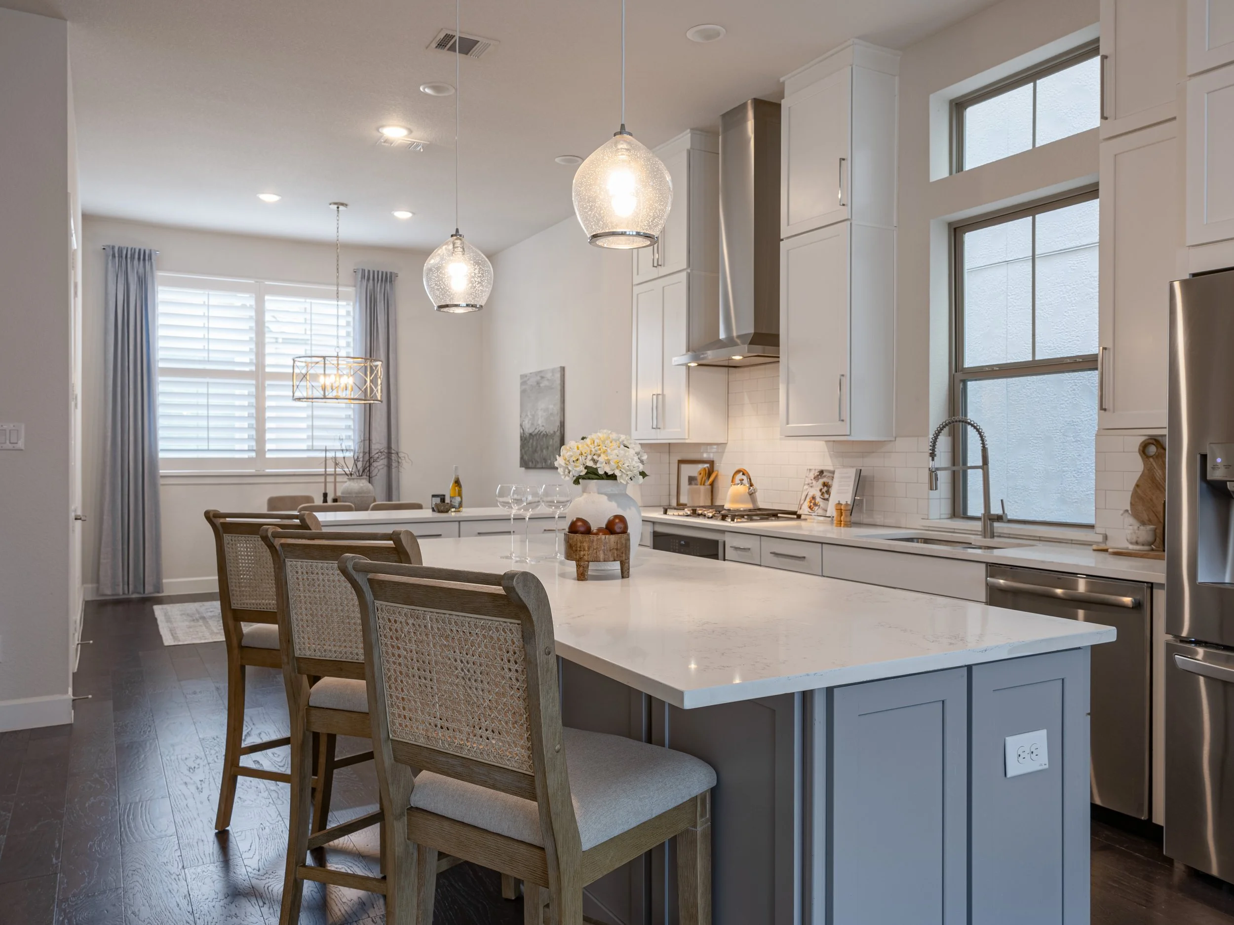 016 Kitchen - 5143 Brickellia.jpg