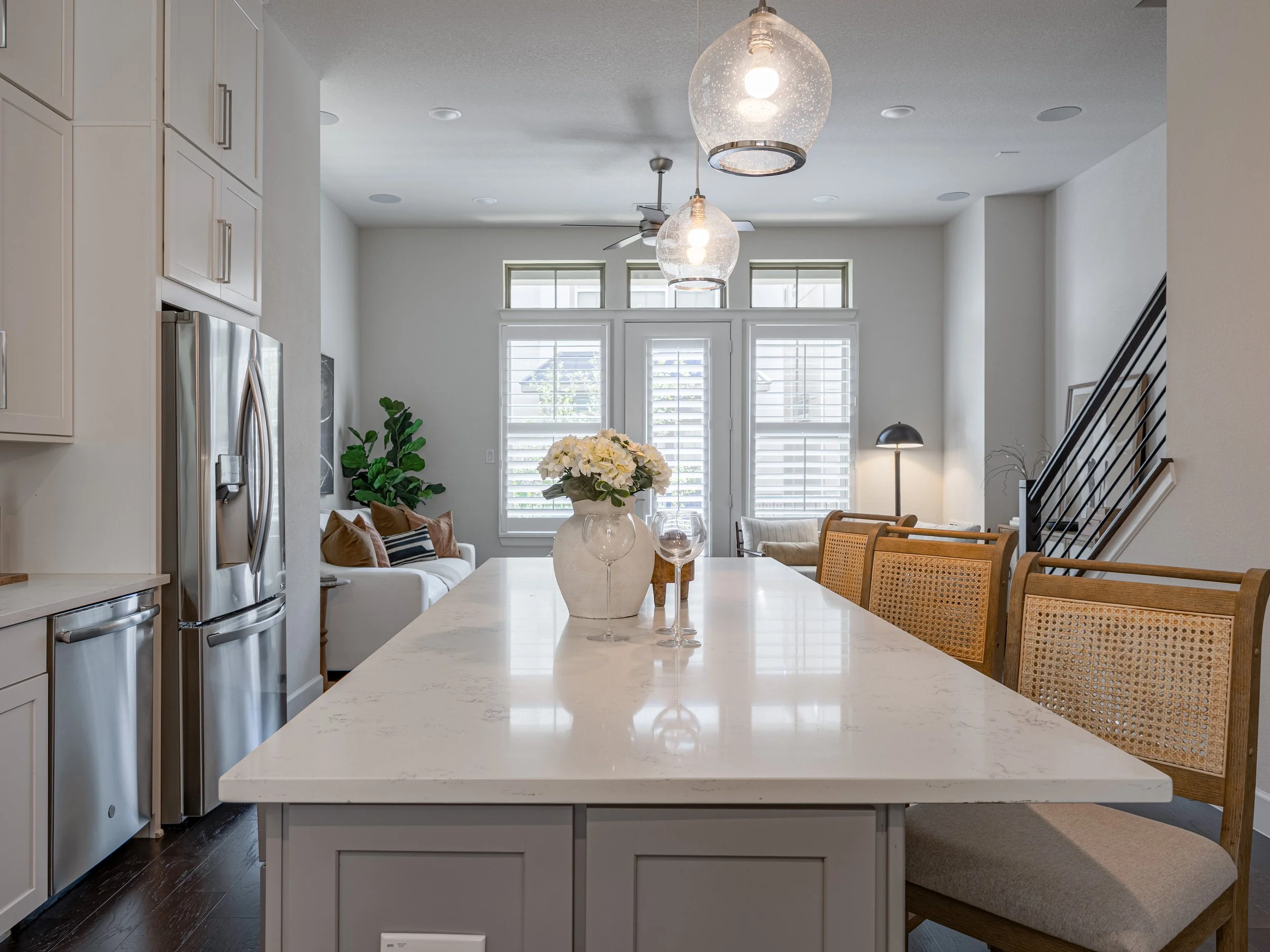 018 Kitchen - 5143 Brickellia.jpg