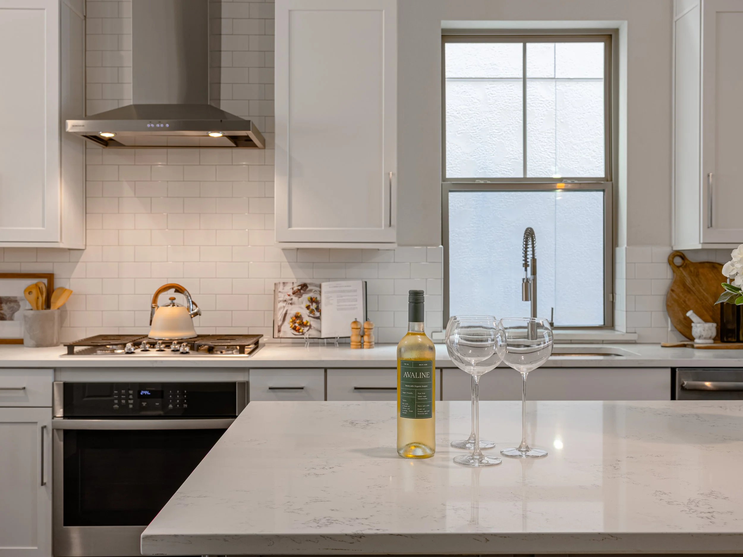 021 Kitchen - 5143 Brickellia.jpg