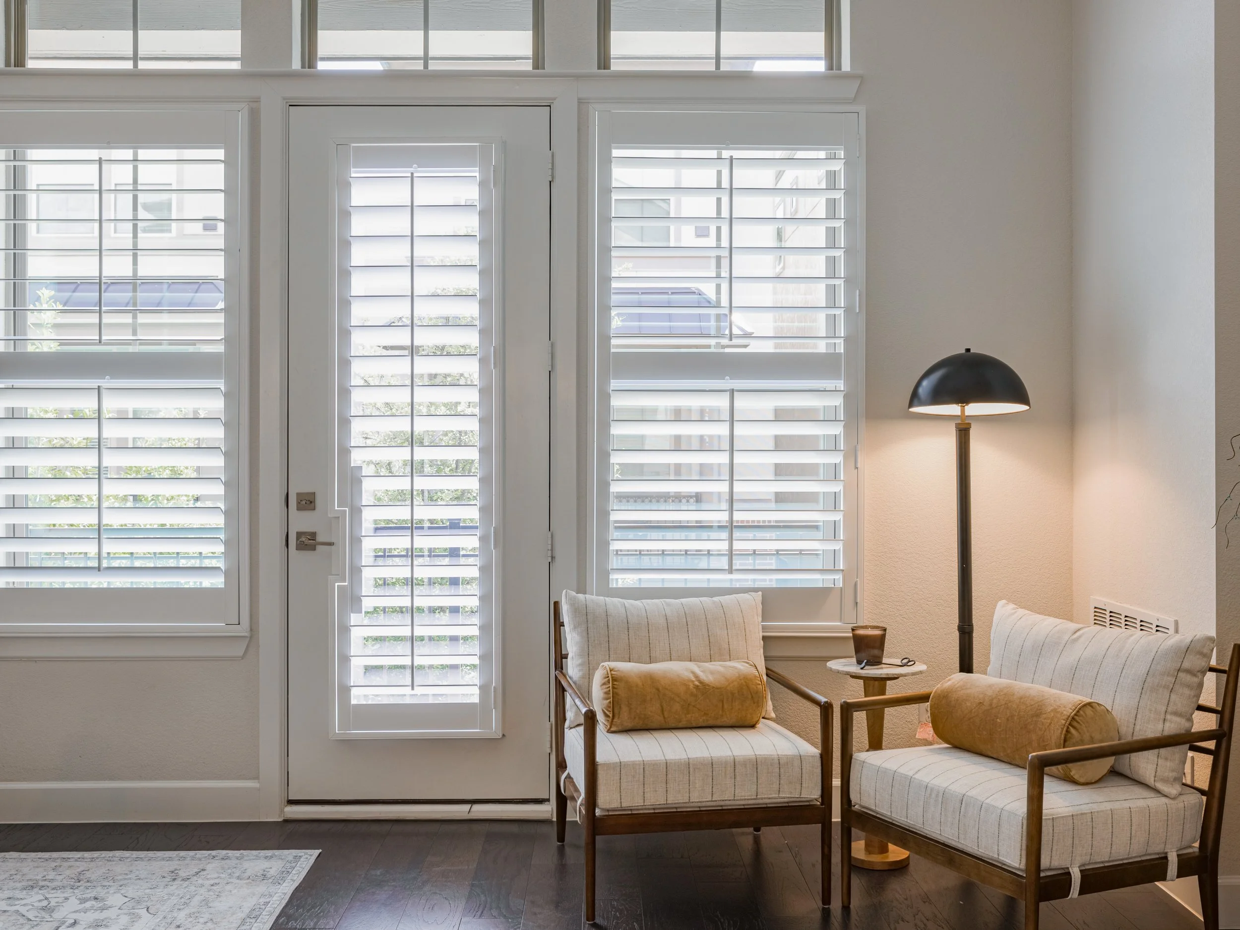 028 Living Room - 5143 Brickellia.jpg