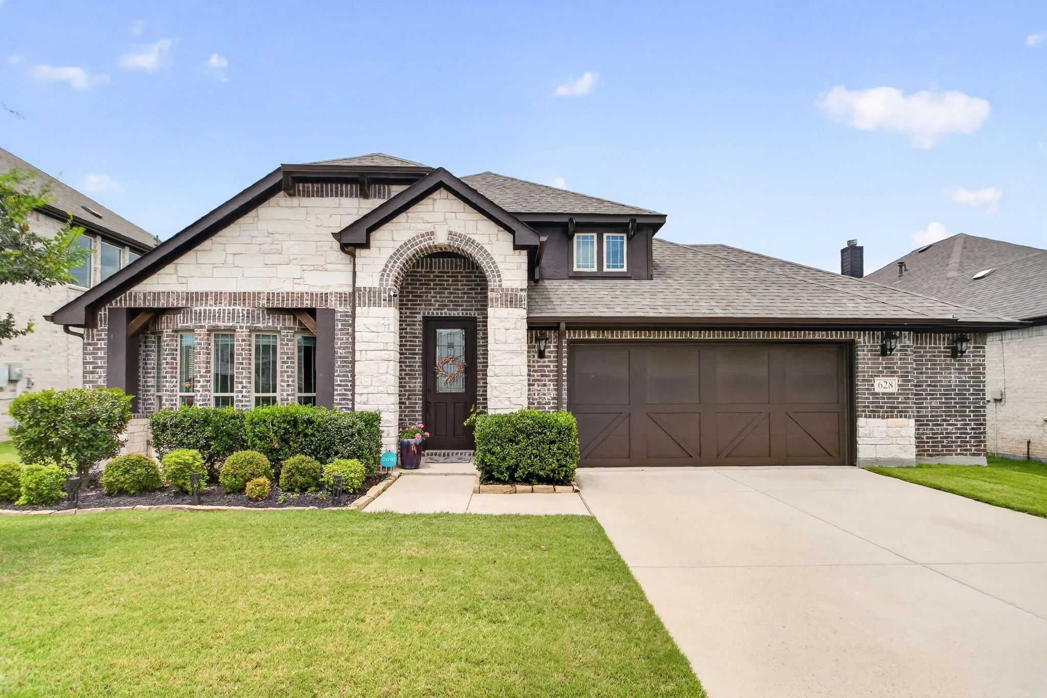 628 Lake Cove Dr (3 of 47).jpg