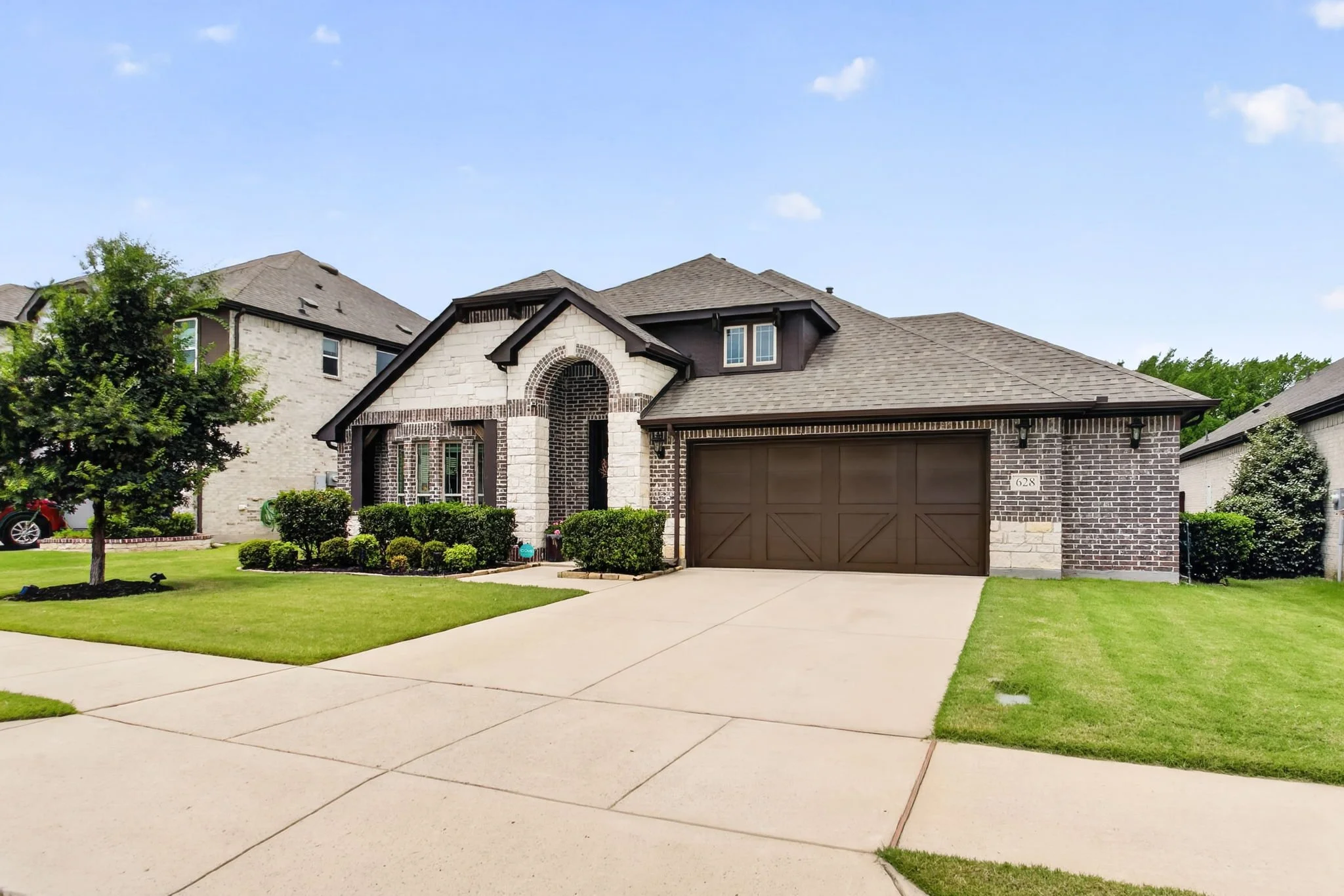 628 Lake Cove Dr (4 of 47).jpg