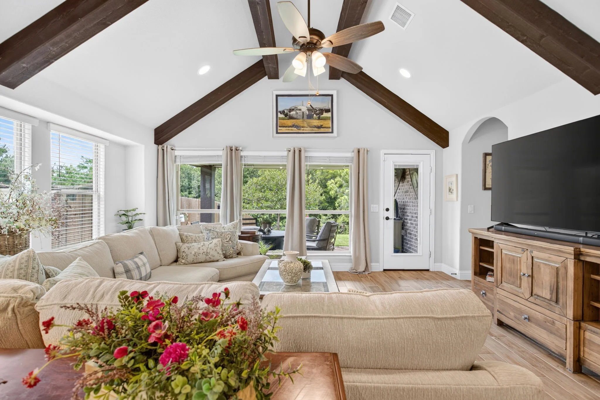 628 Lake Cove Dr (14 of 47).jpg