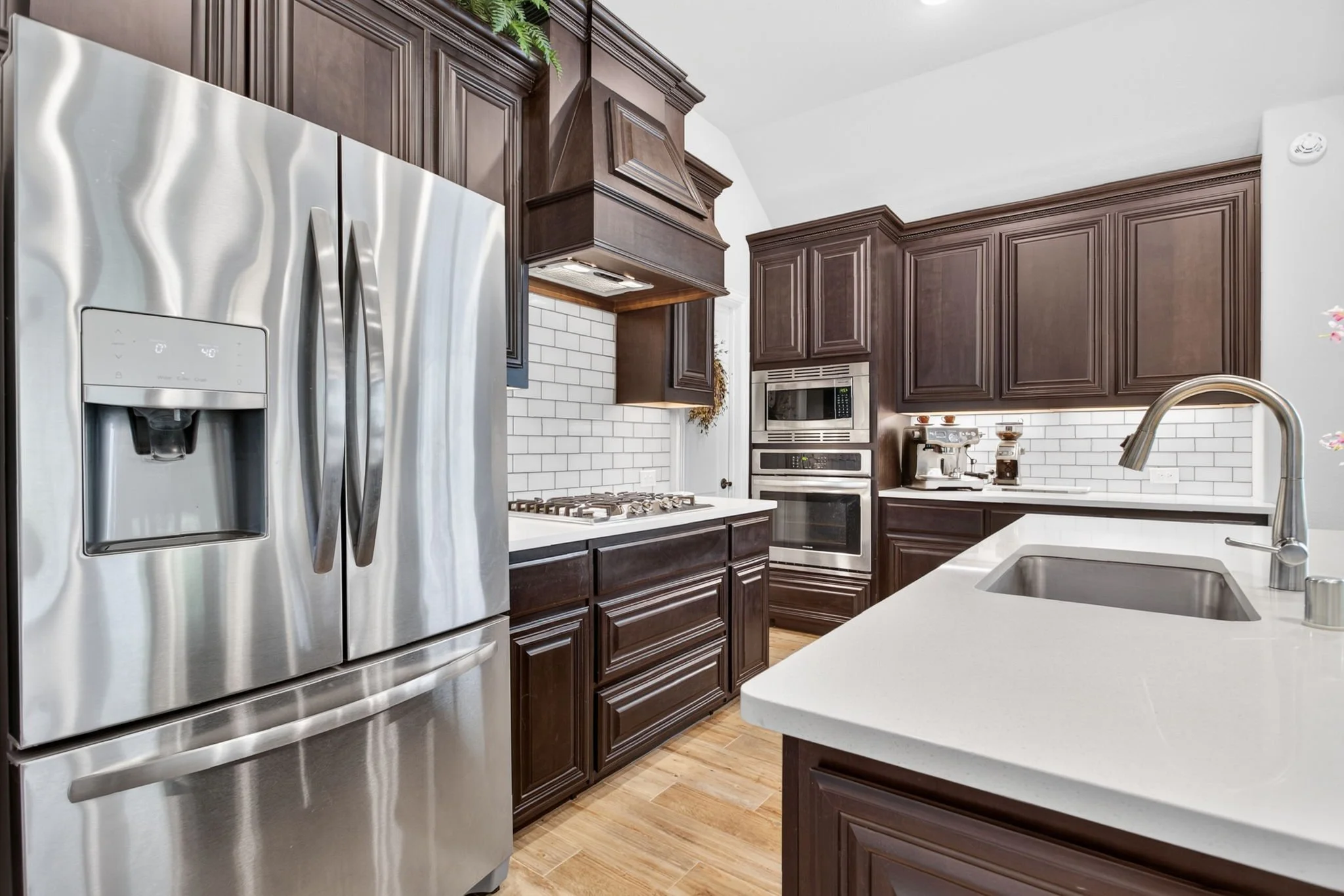 628 Lake Cove Dr (23 of 47).jpg