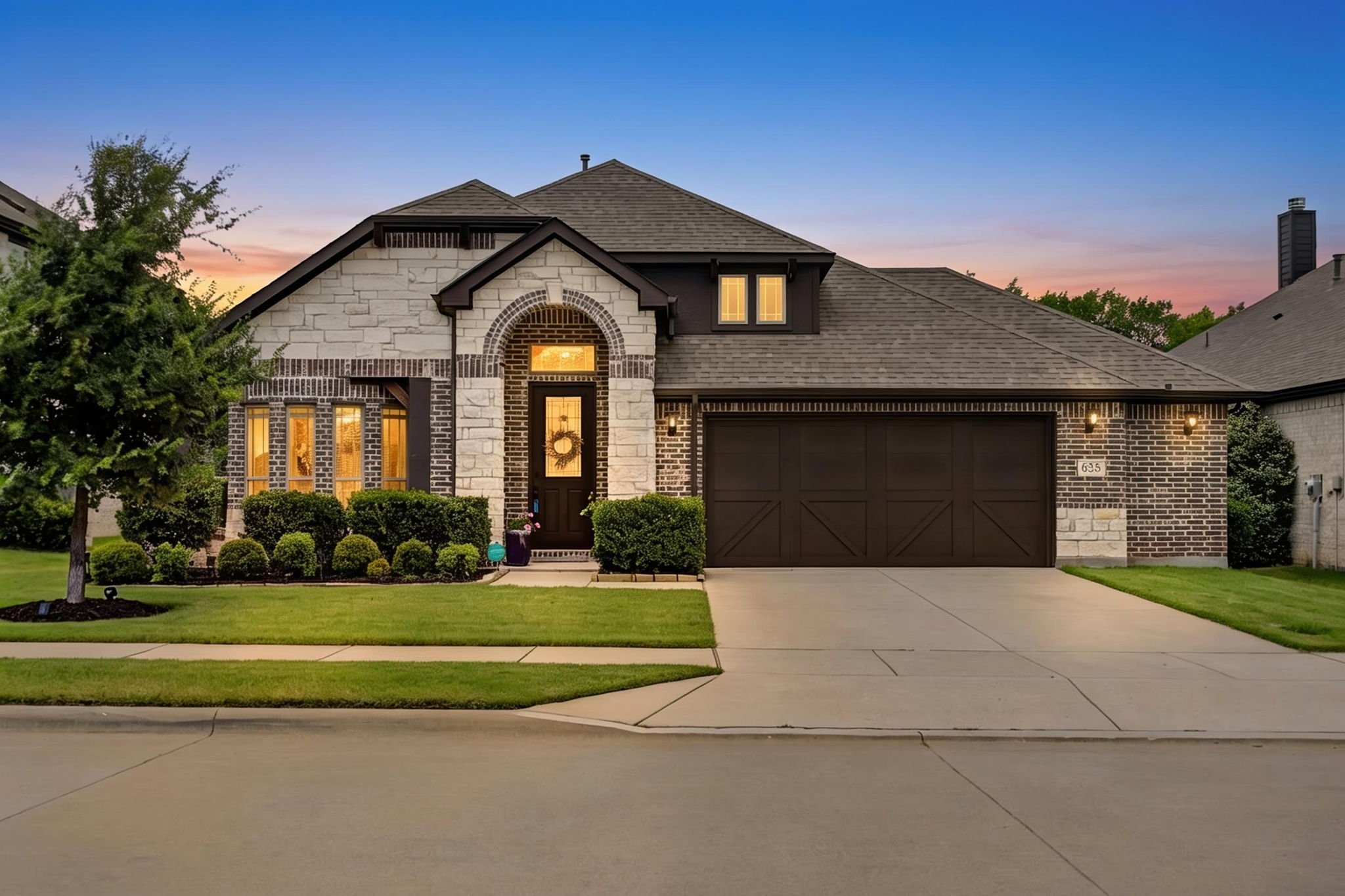 628 Lake Cove Dr Twilight.jpg