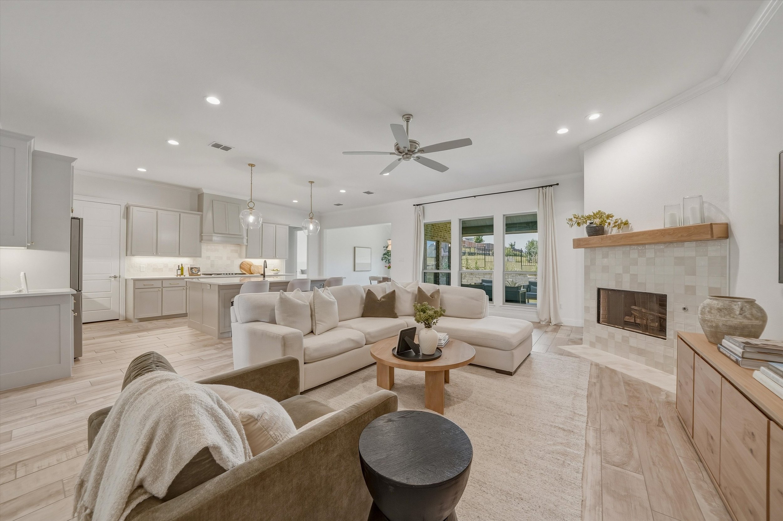 17-carson-gates-8110-spanish-hills-dr--benbroo_009.jpg