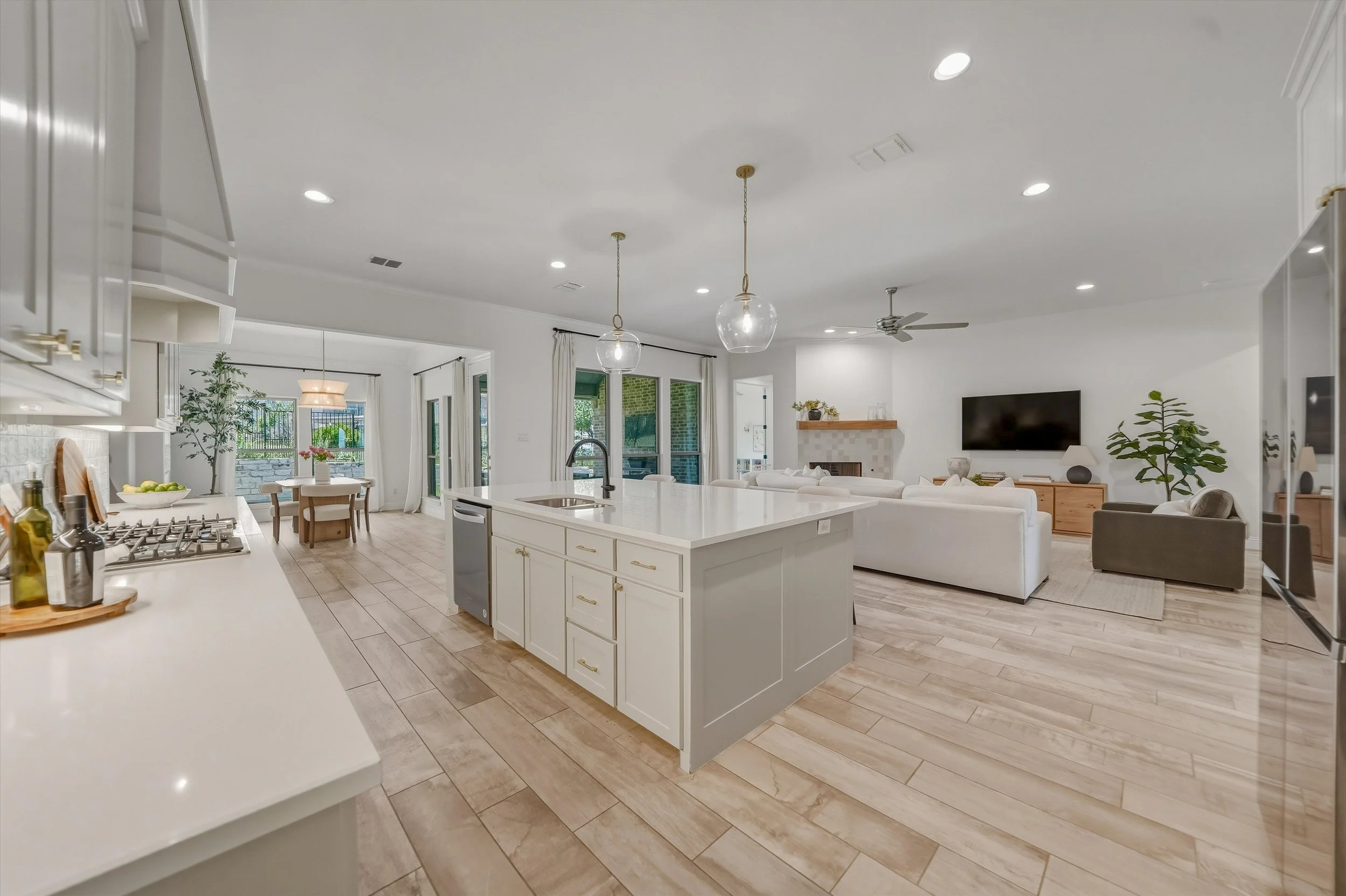 22-carson-gates-8110-spanish-hills-dr--benbroo_014.jpg