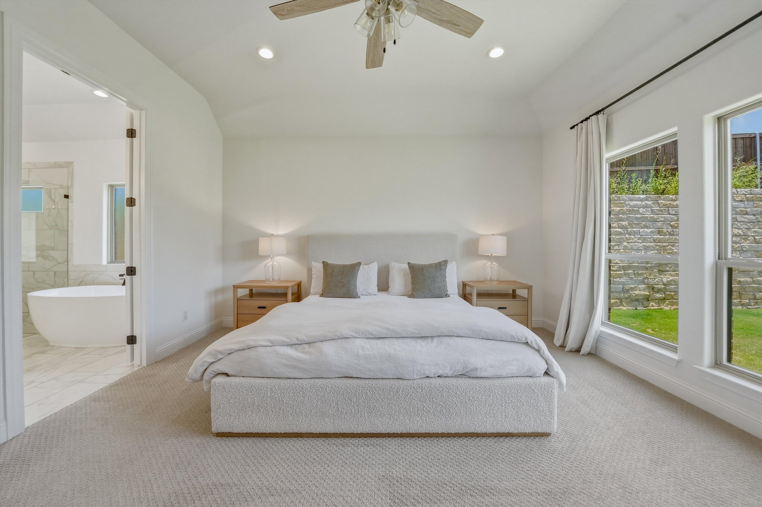 32-carson-gates-8110-spanish-hills-dr--benbroo_024.jpg