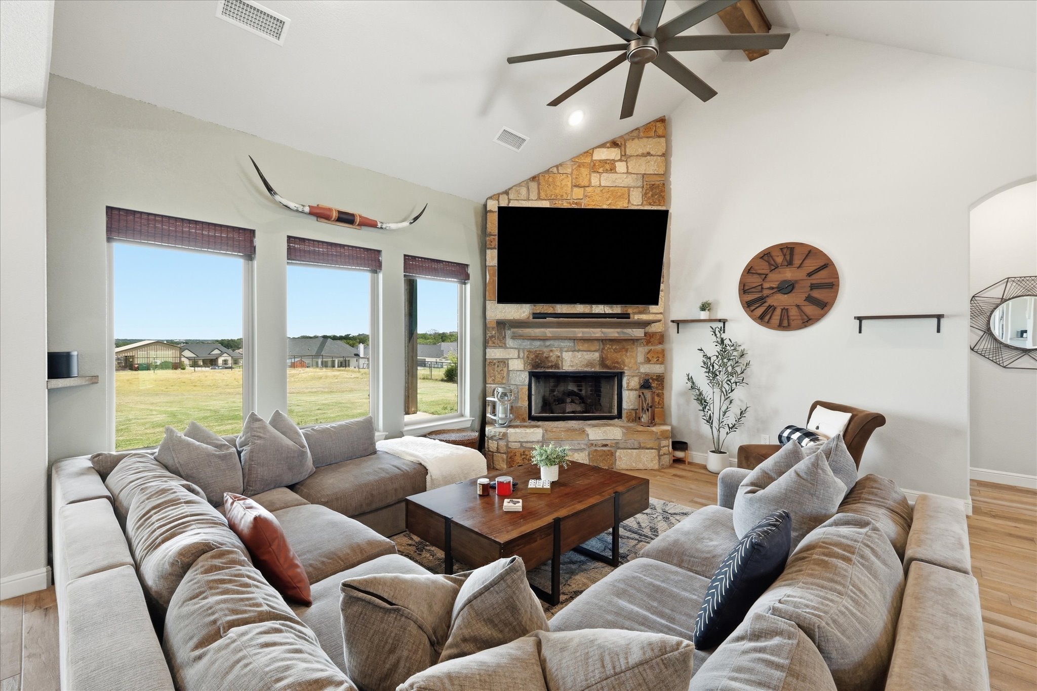 16-6929 Veal Station Rd_016.jpg