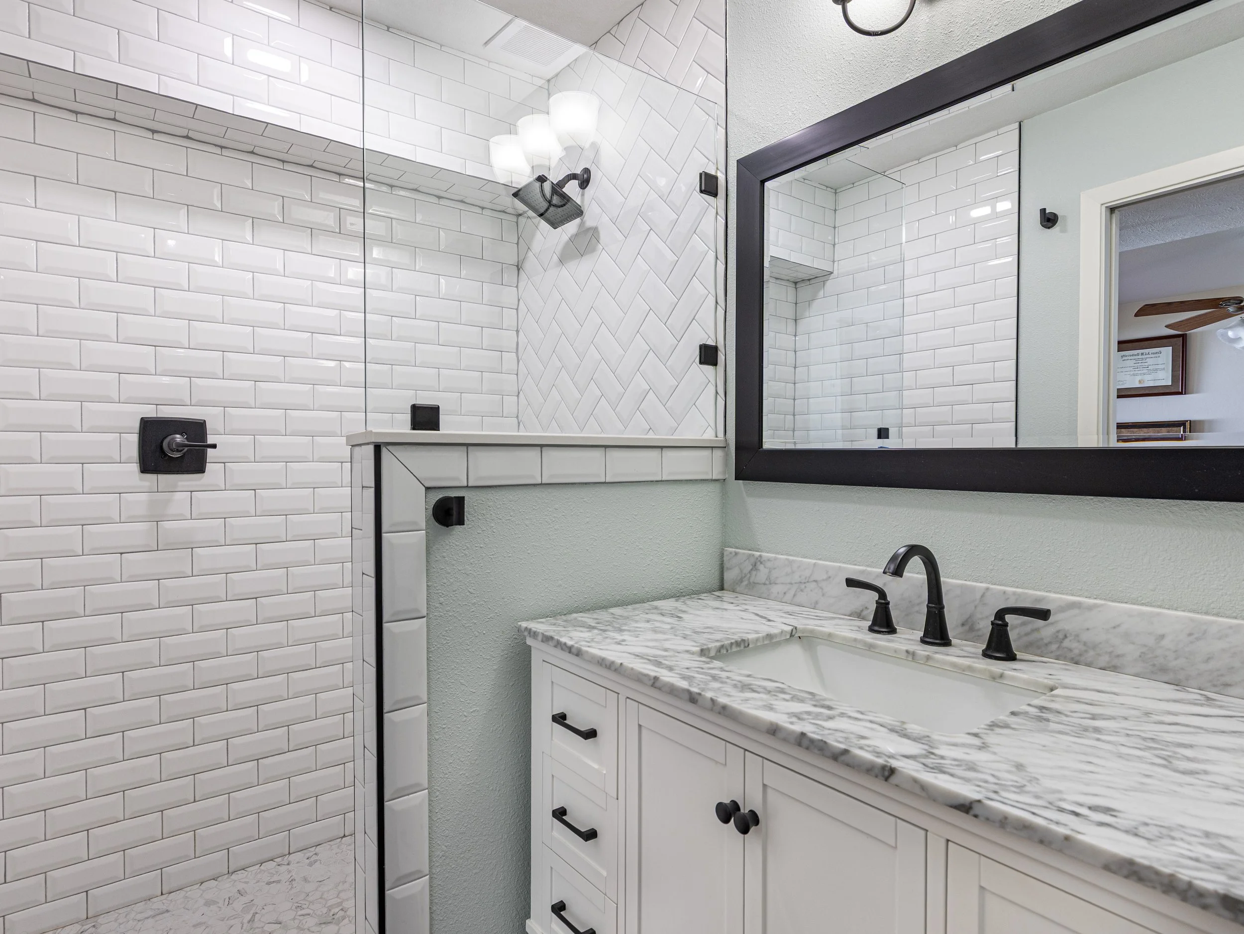 026 Master Bathroom - 9999 Boat Club #601.jpg