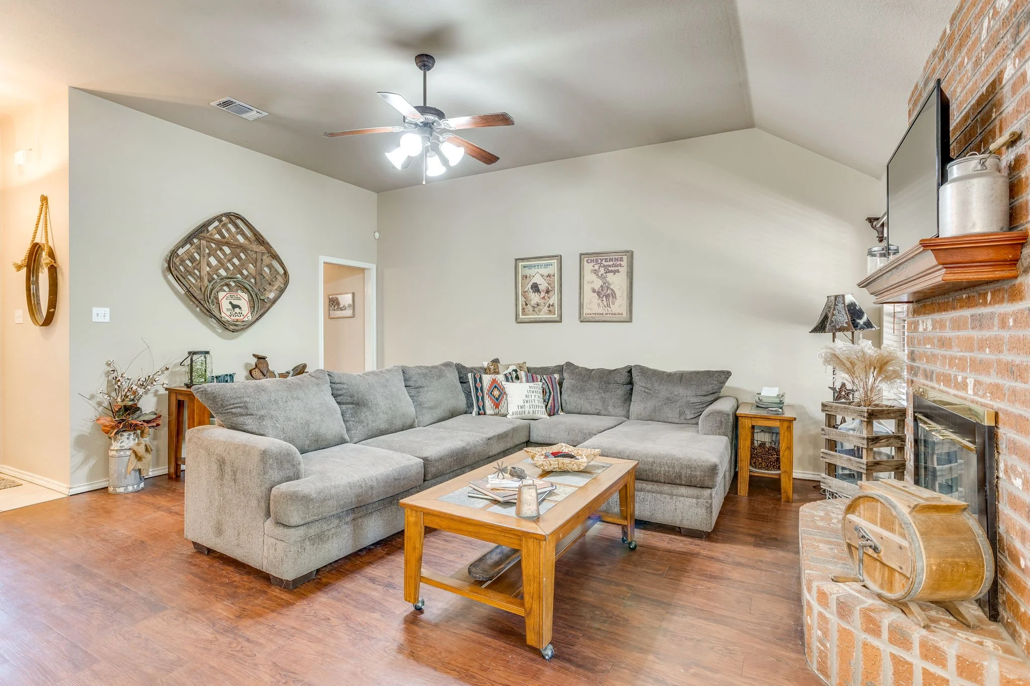104 Fawn Ct (9 of 38).jpg