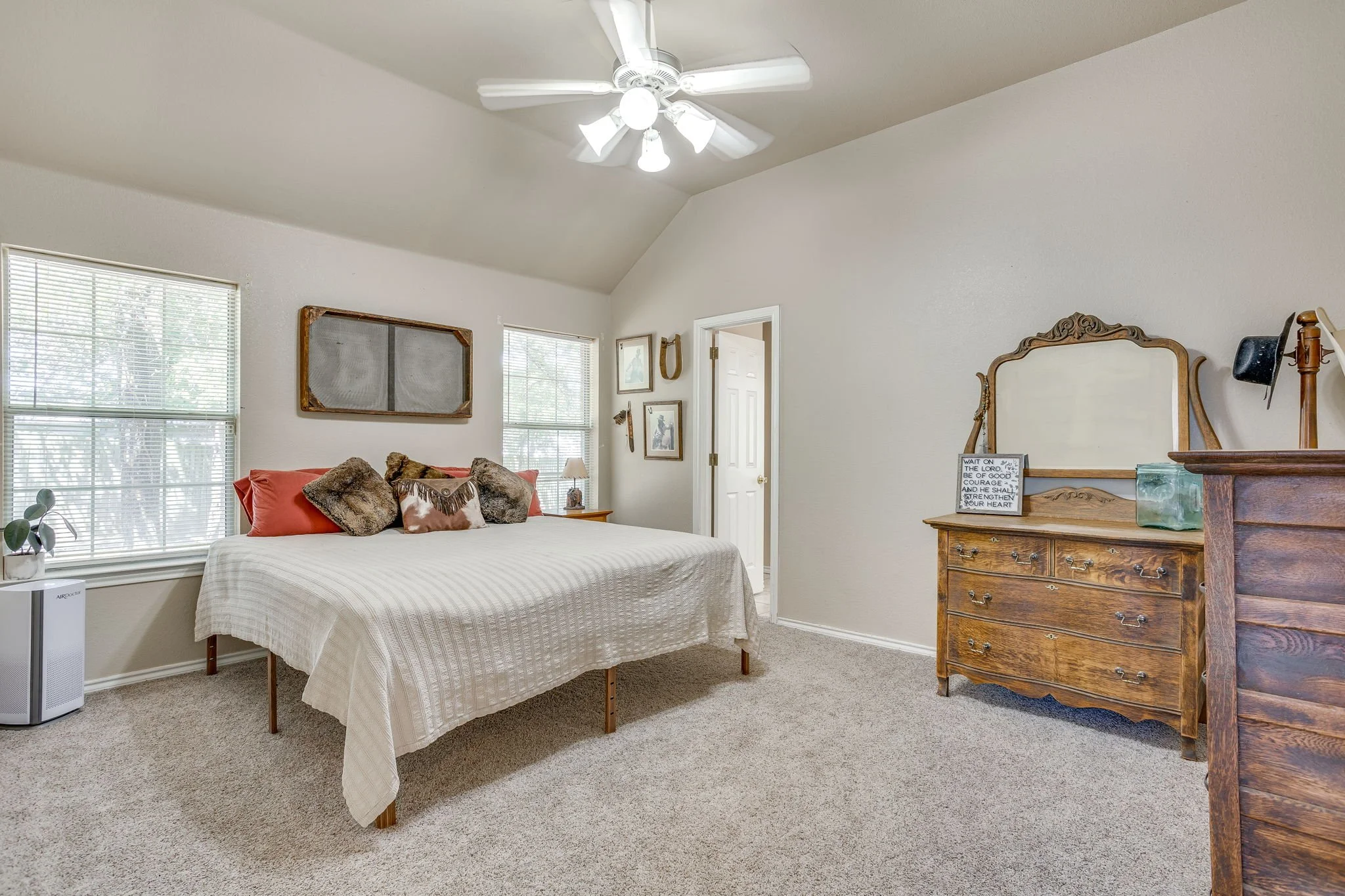 104 Fawn Ct (19 of 38).jpg