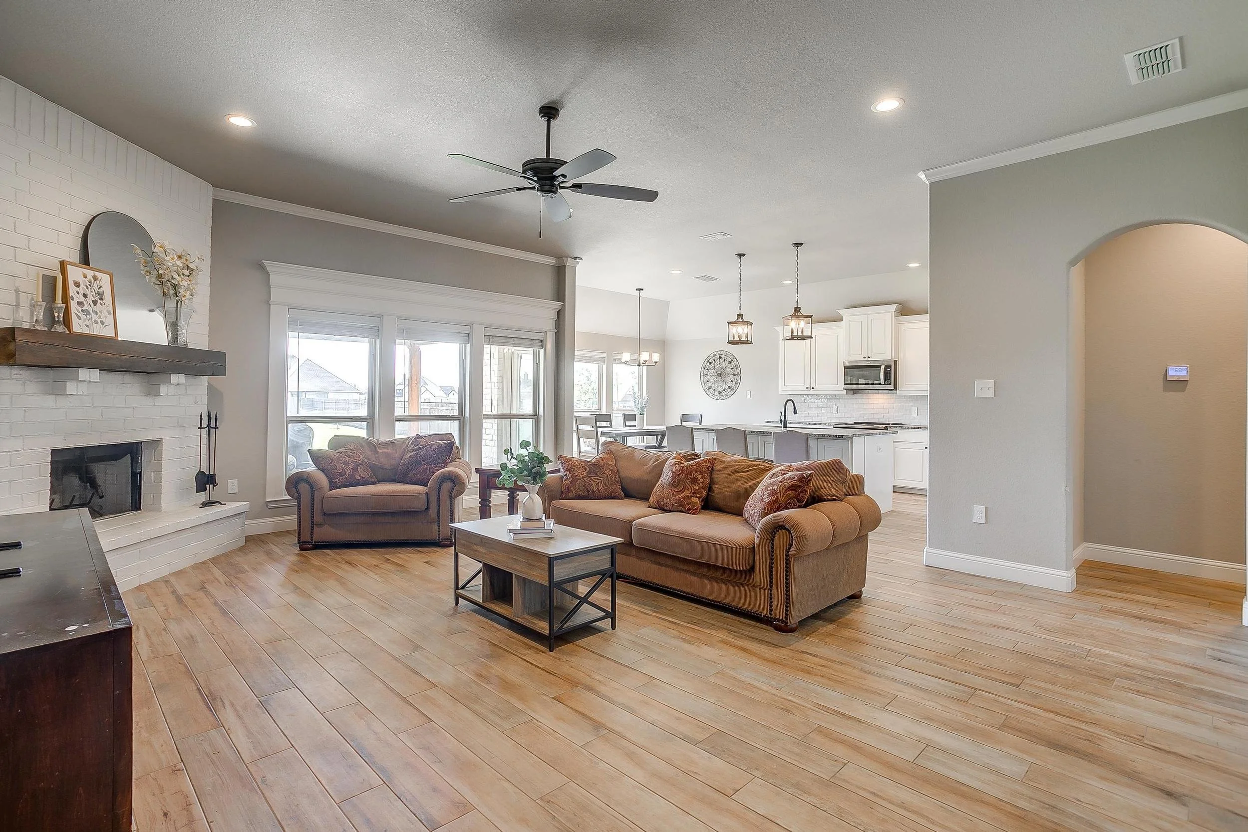 102 Oak View Drive (19 of 53).jpg