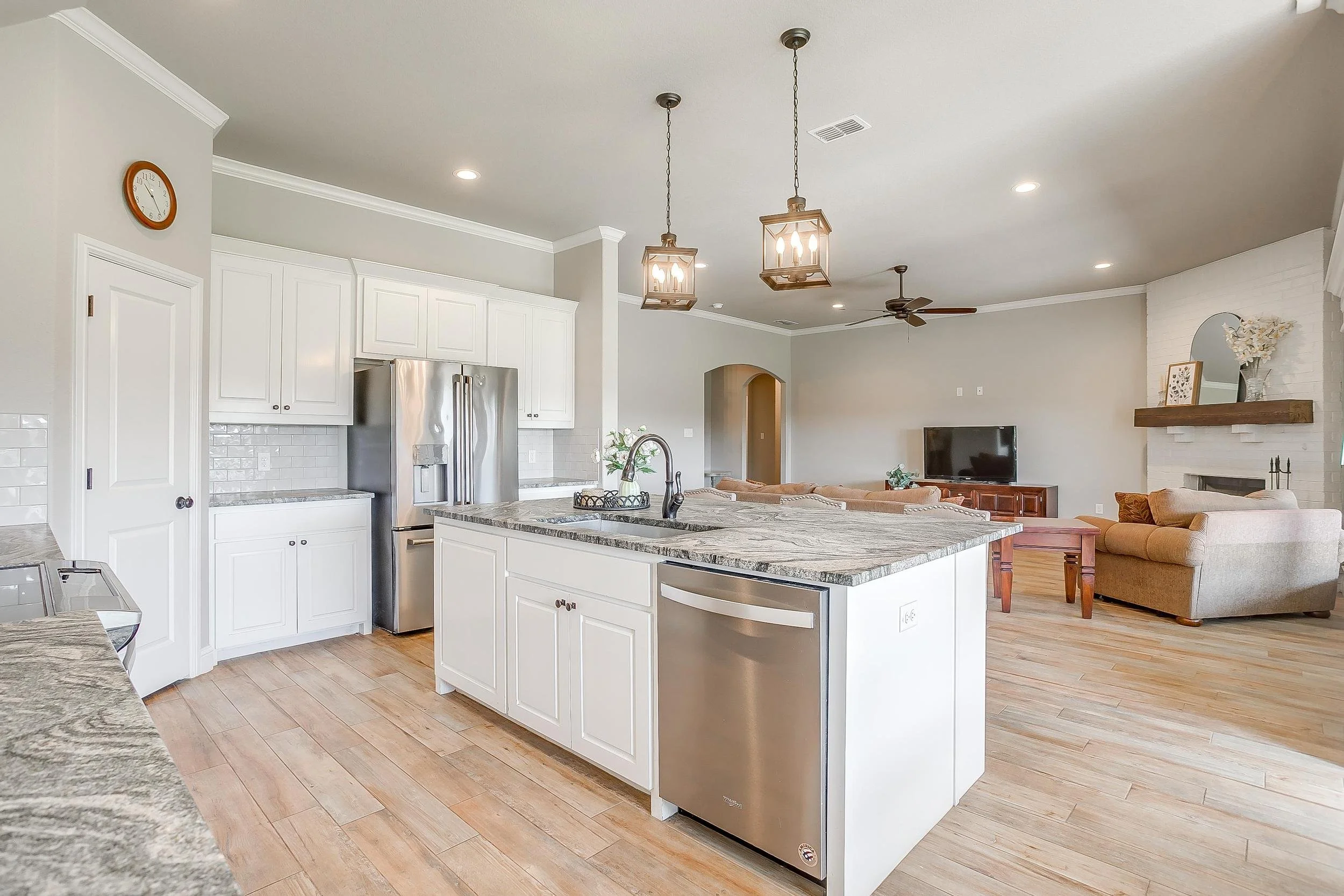 102 Oak View Drive (28 of 53).jpg