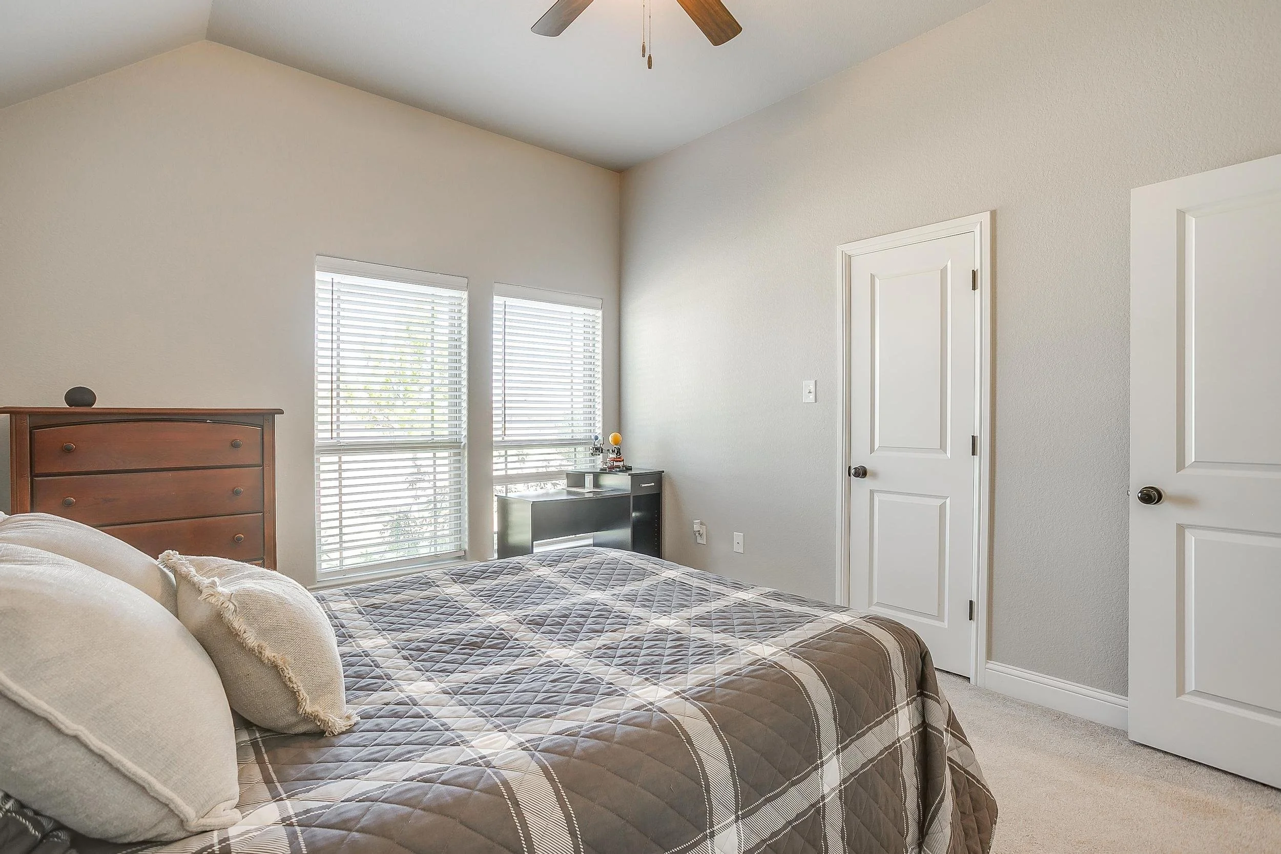 102 Oak View Drive (38 of 53).jpg