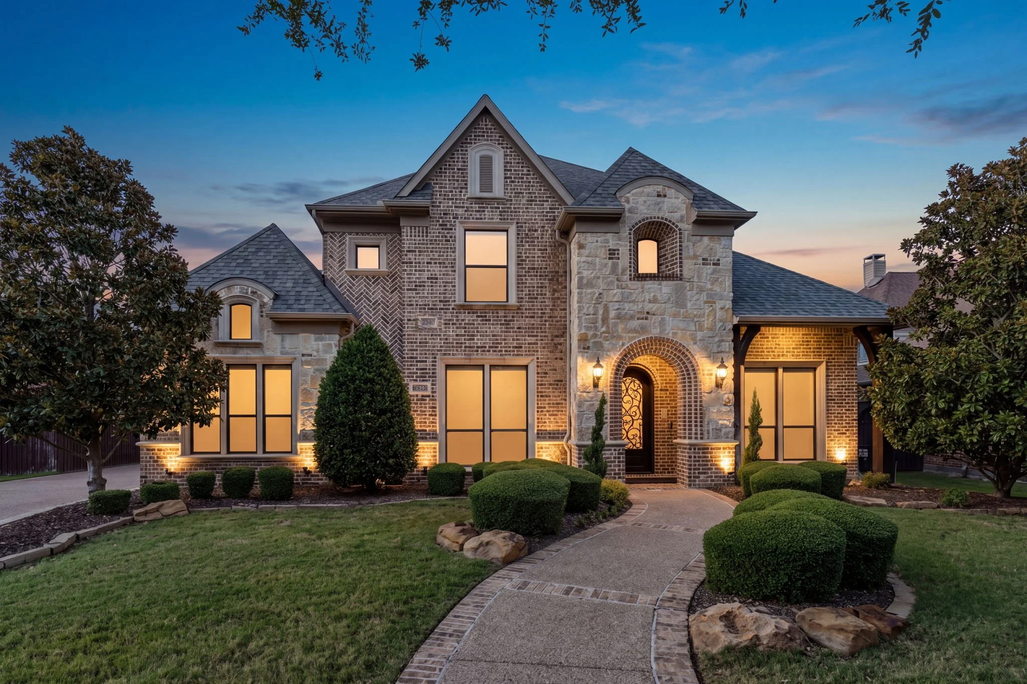 11-web-or-mls-2340ladycornwall-07-front-exterior-twilight.jpg