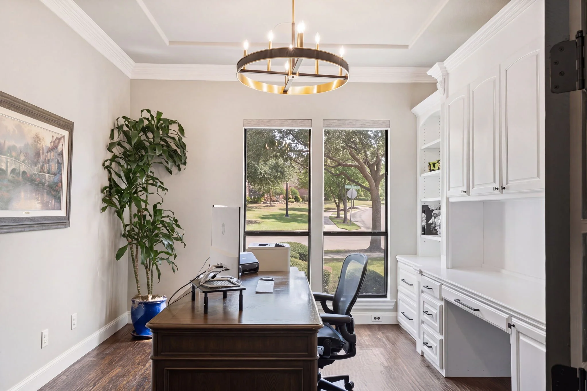 39-web-or-mls-2340ladycornwall-32-home-office.jpg