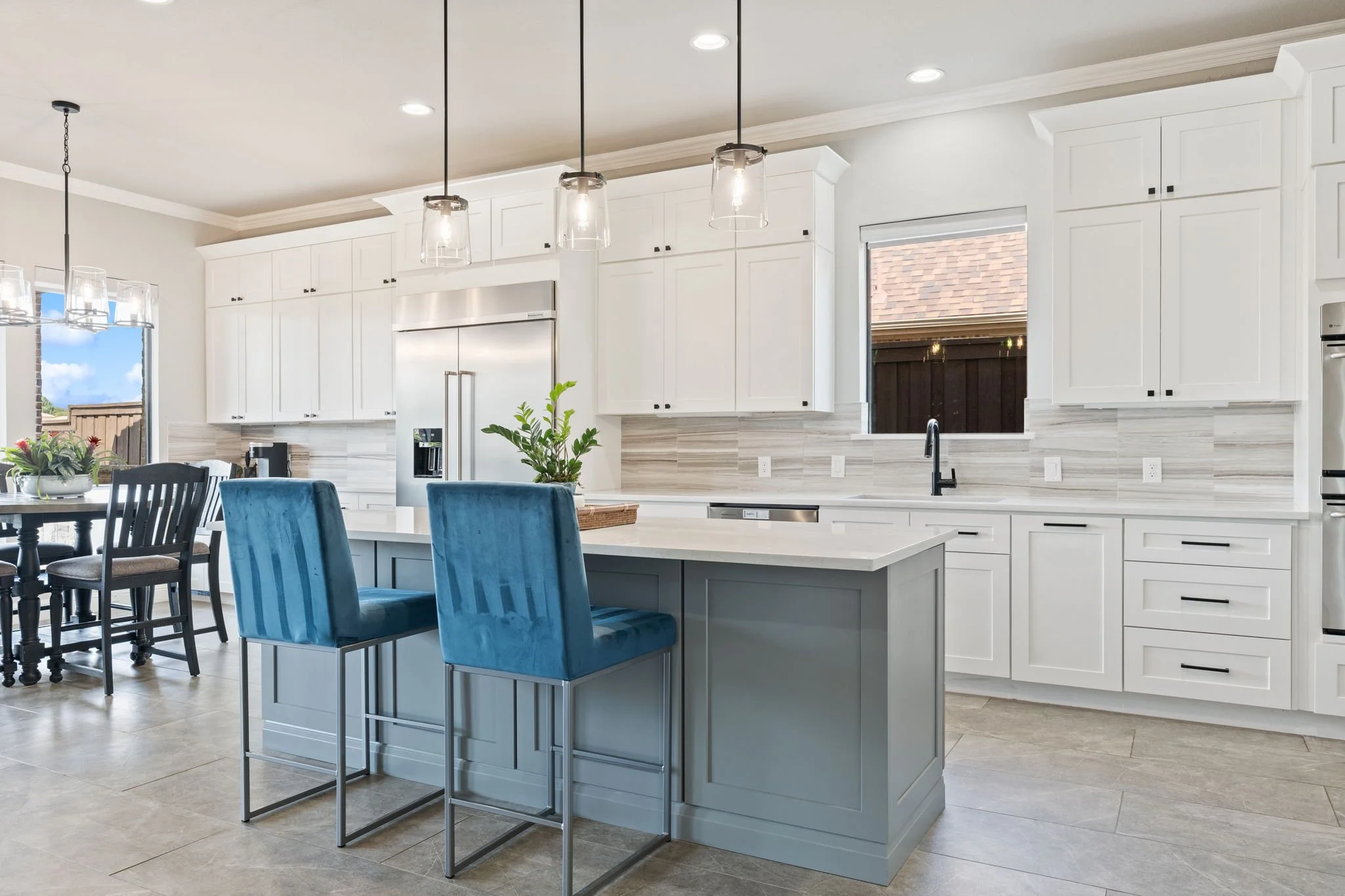 63-web-or-mls-2340ladycornwall-20-kitchen-island.jpg