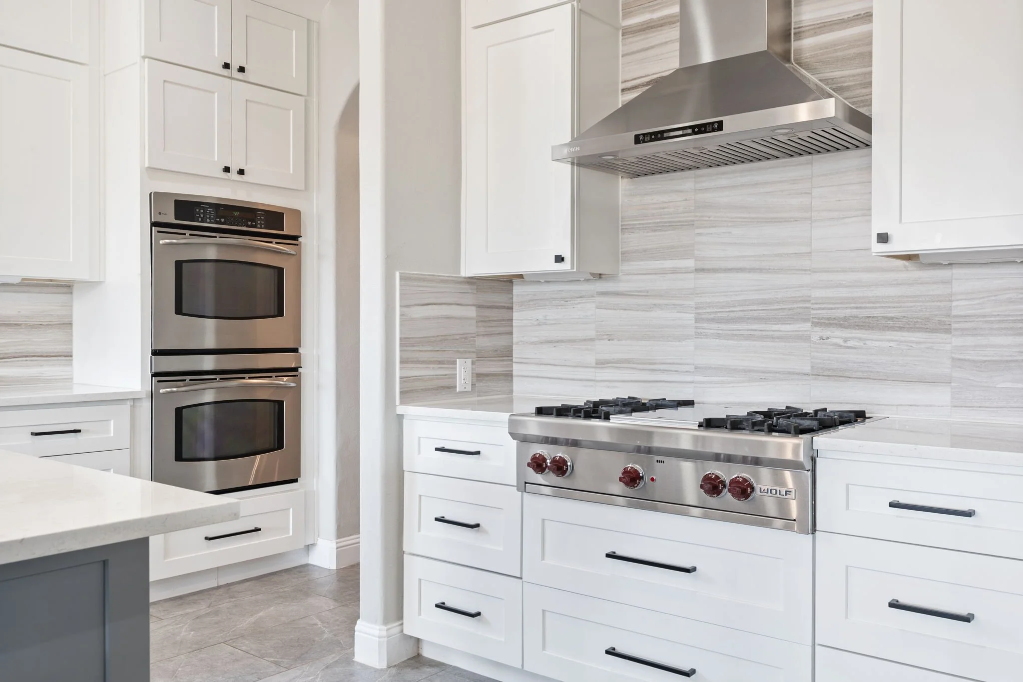 65-web-or-mls-2340ladycornwall-19-kitchen.jpg