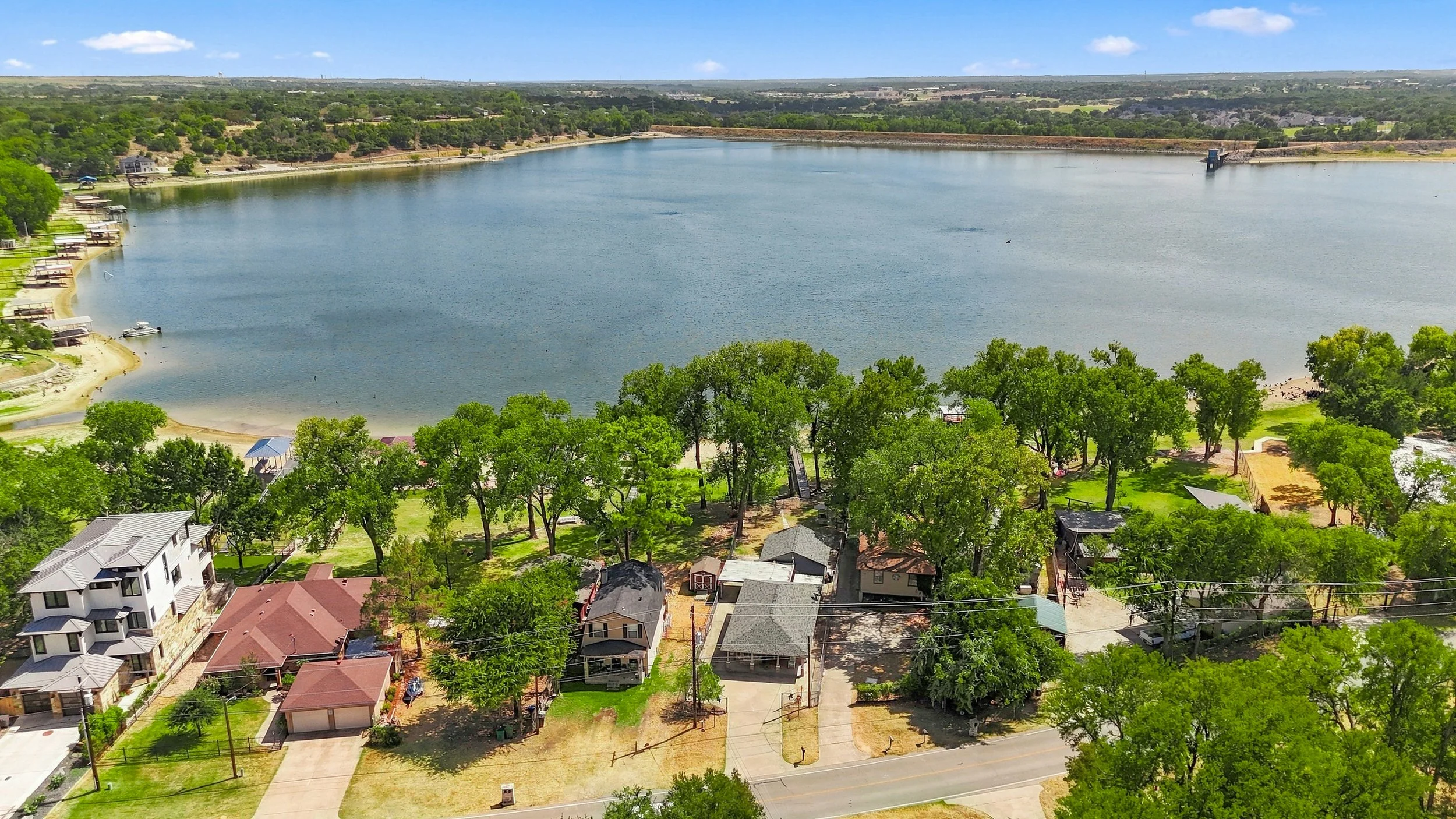 1231 E LAKE DRIVE