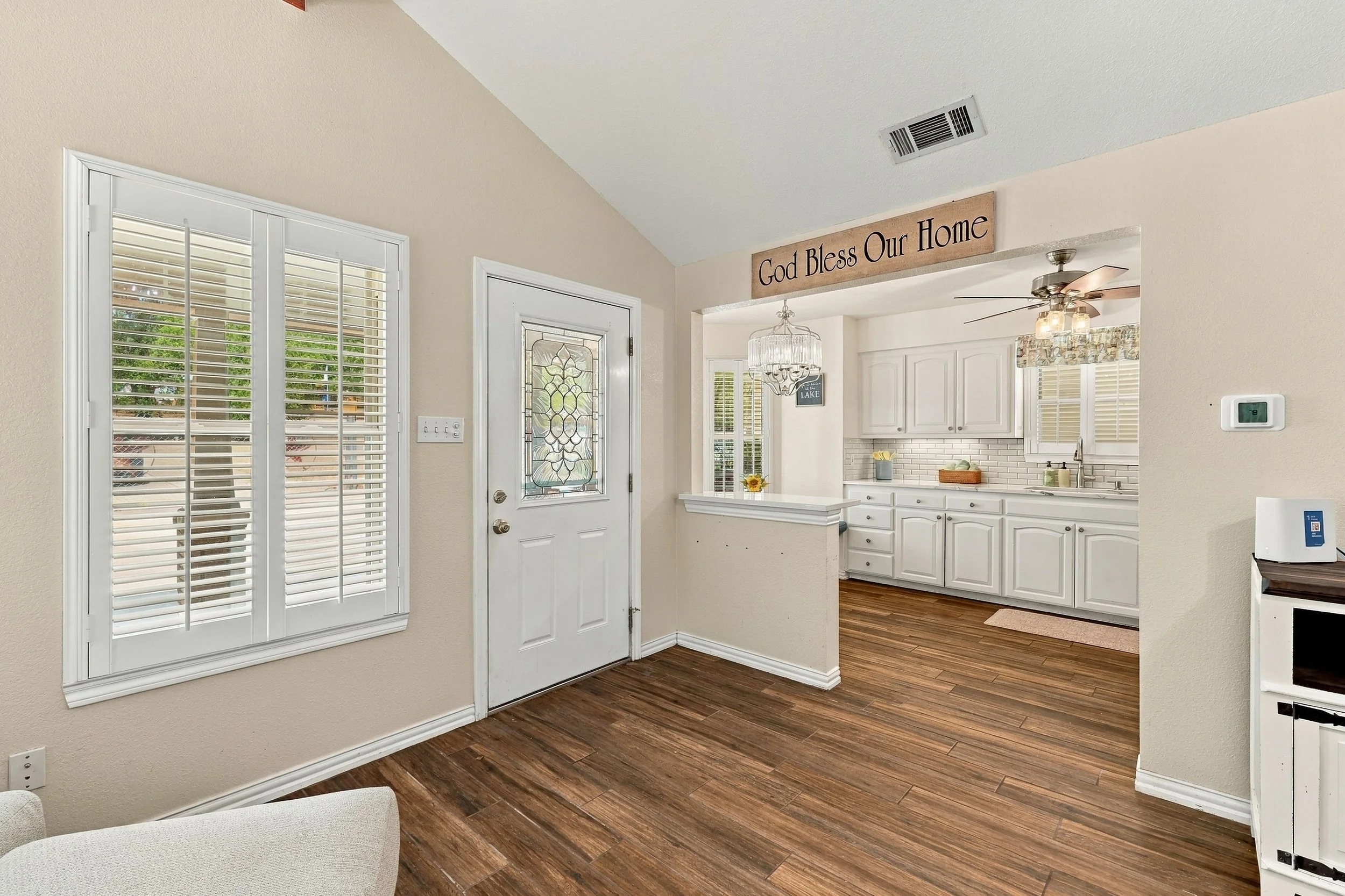 15-1231 East Lake Drive_015.jpg