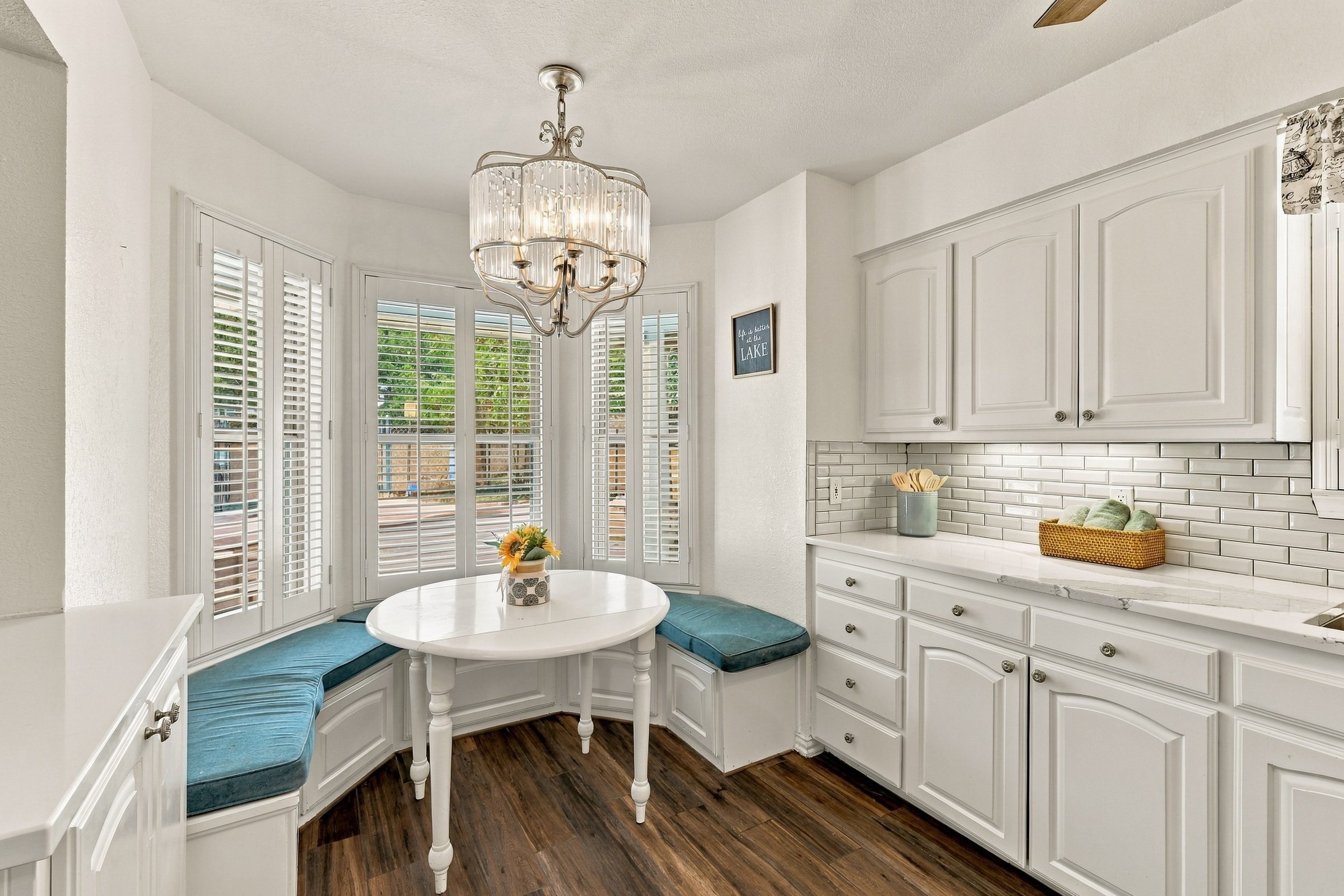 21-1231 East Lake Drive_021.jpg