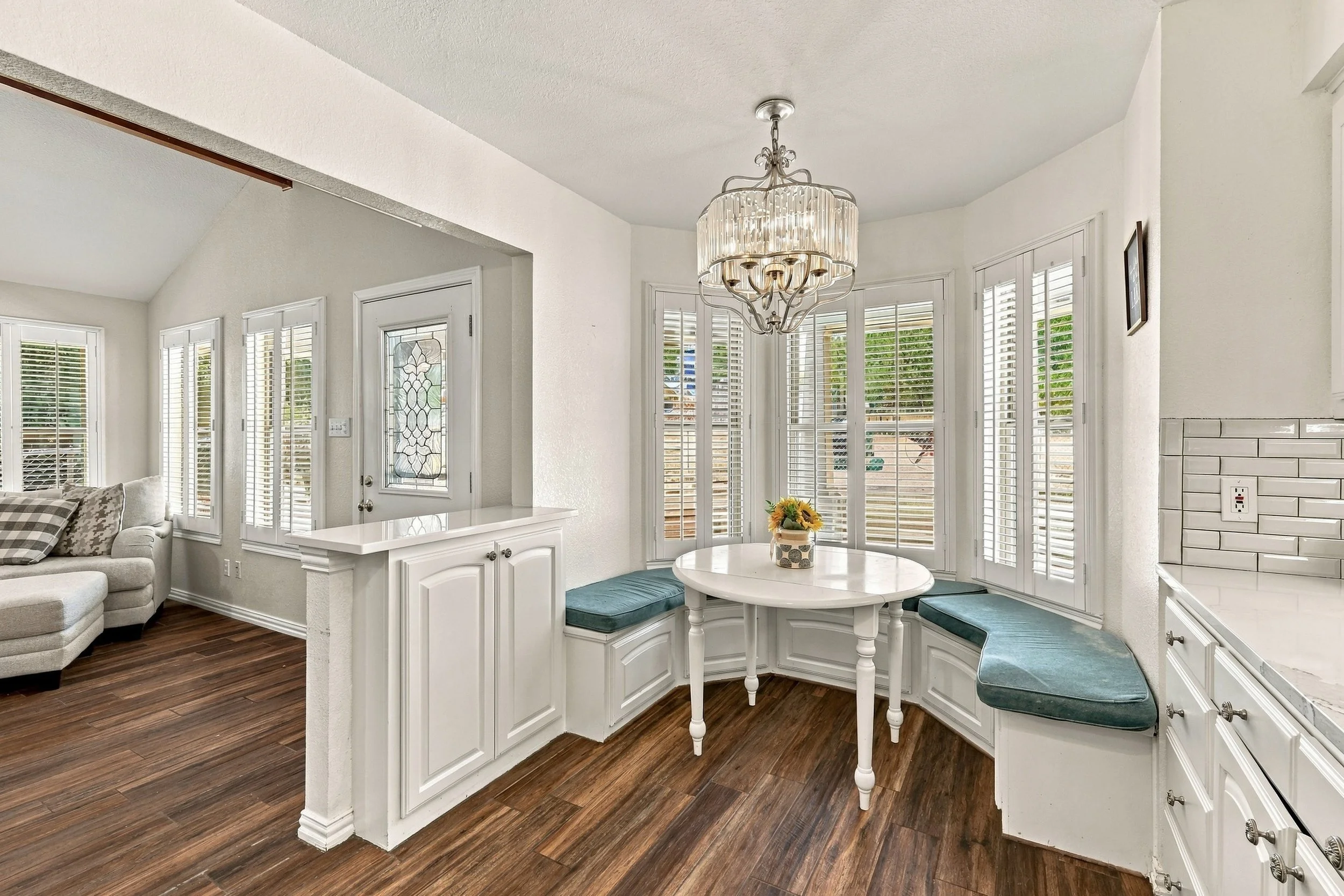 23-1231 East Lake Drive_023.jpg