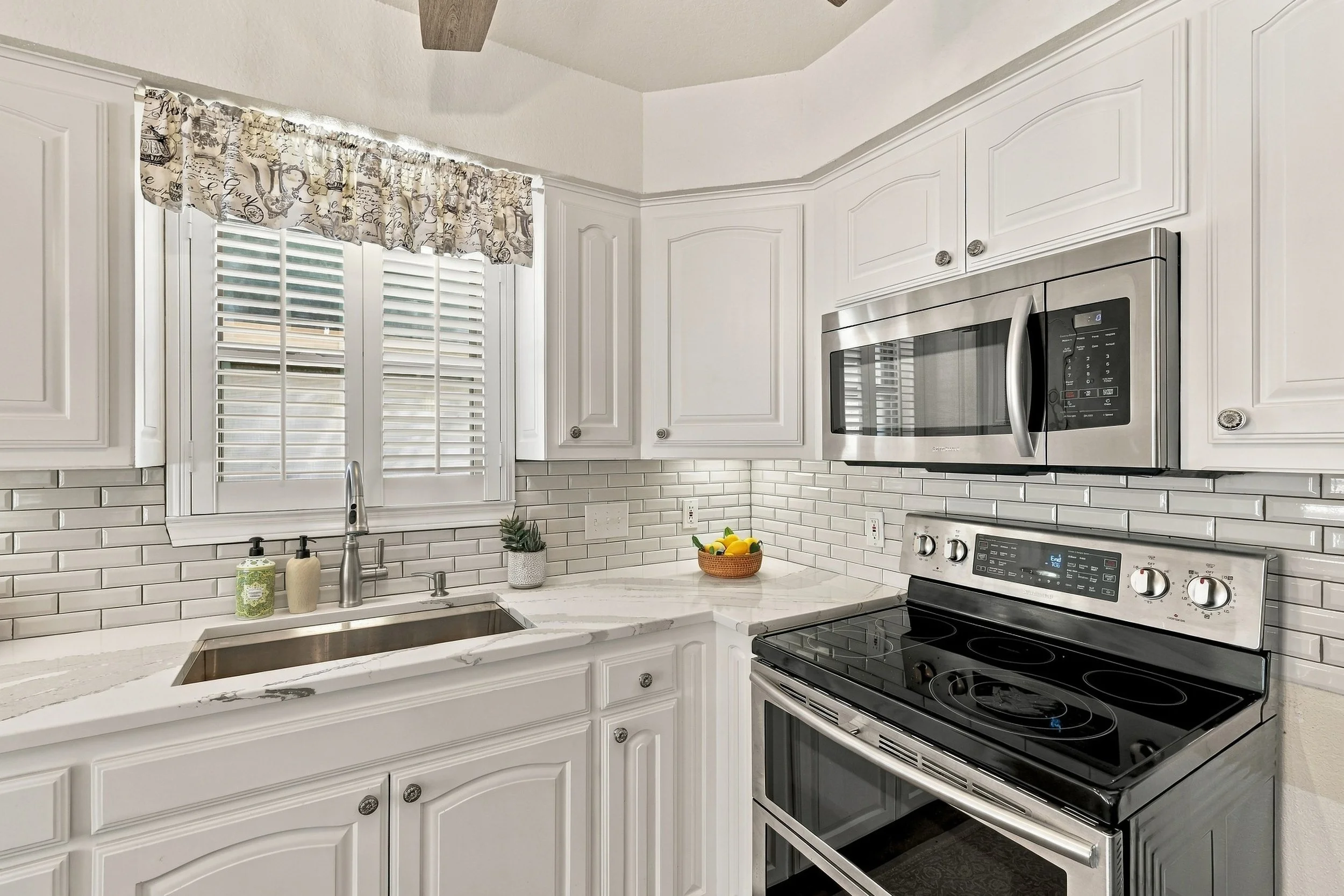 28-1231 East Lake Drive_028.jpg