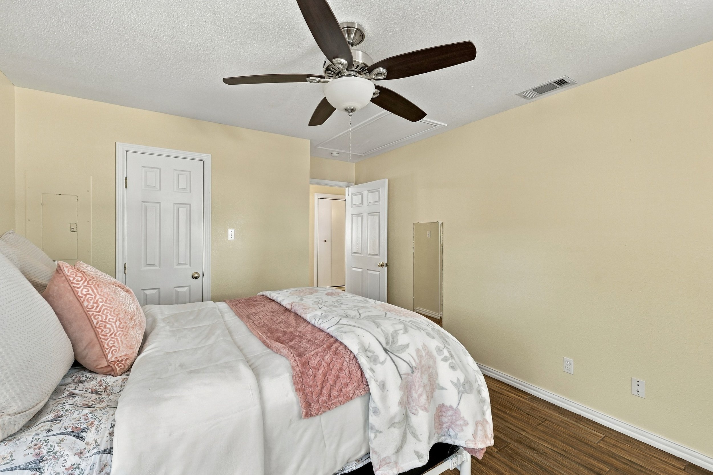 37-1231 East Lake Drive_037.jpg