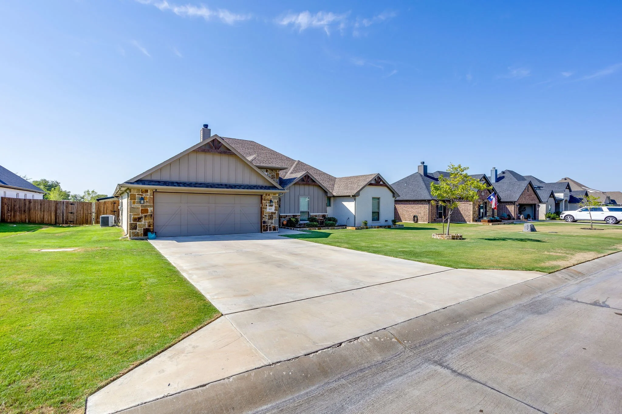 103 Tall Pine Dr (13 of 58).jpg