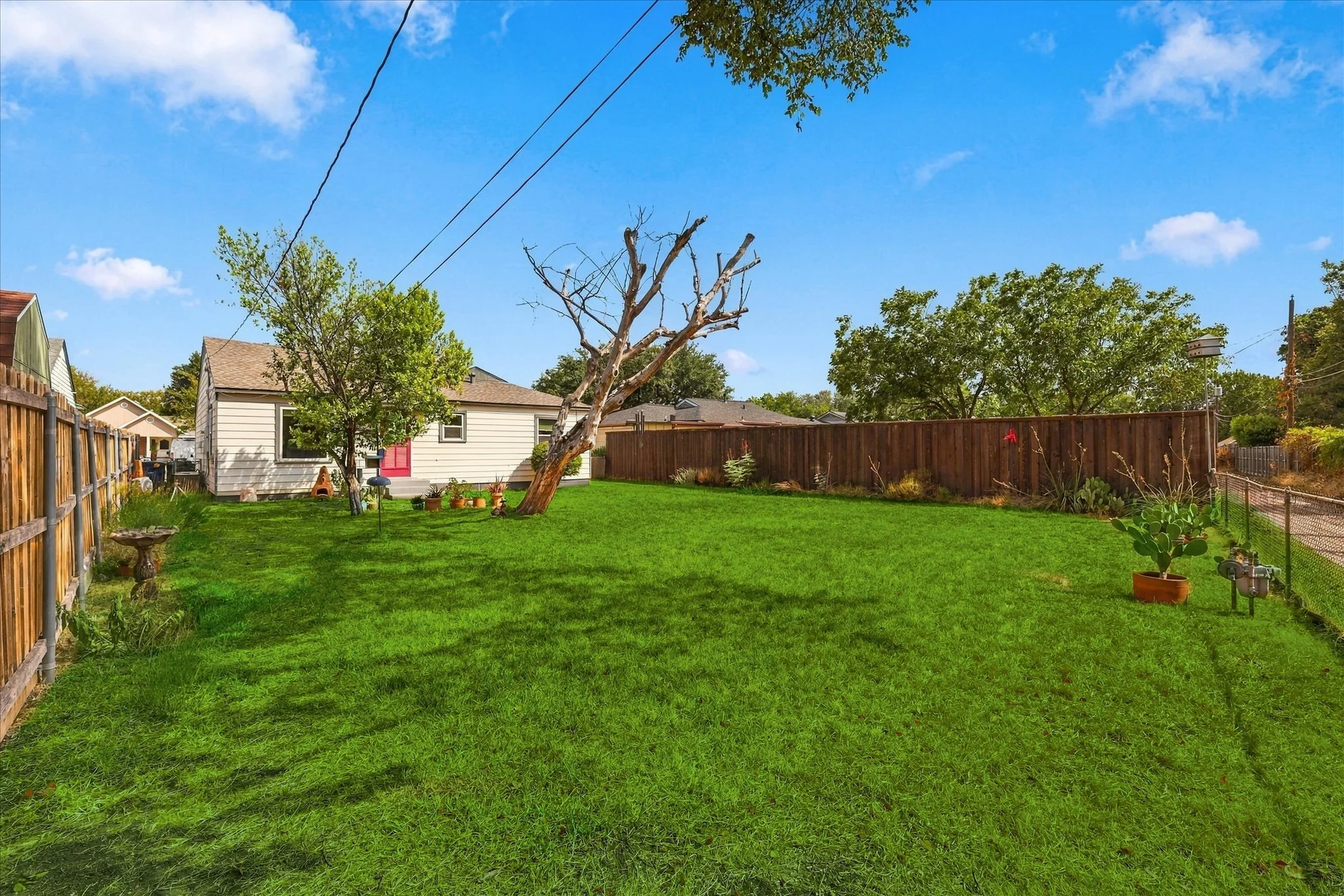 24-3202 Casino Dr_024.jpg