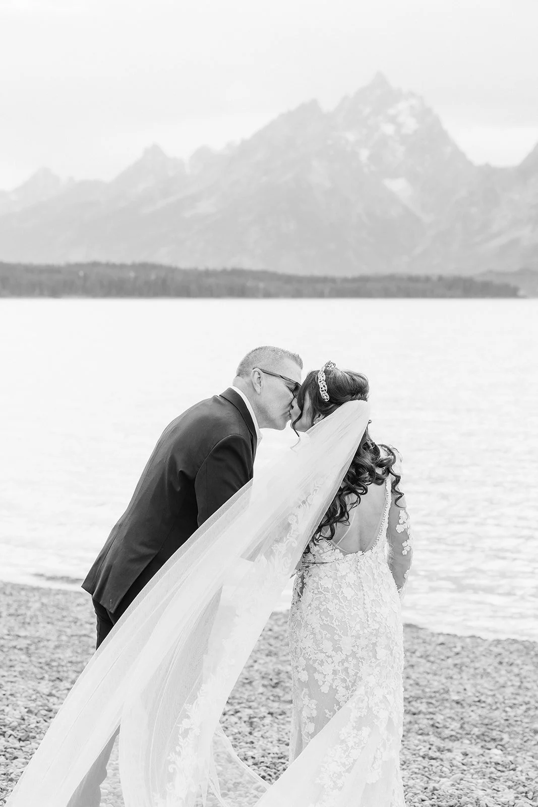 moneyhun oct bnw-15.jpg