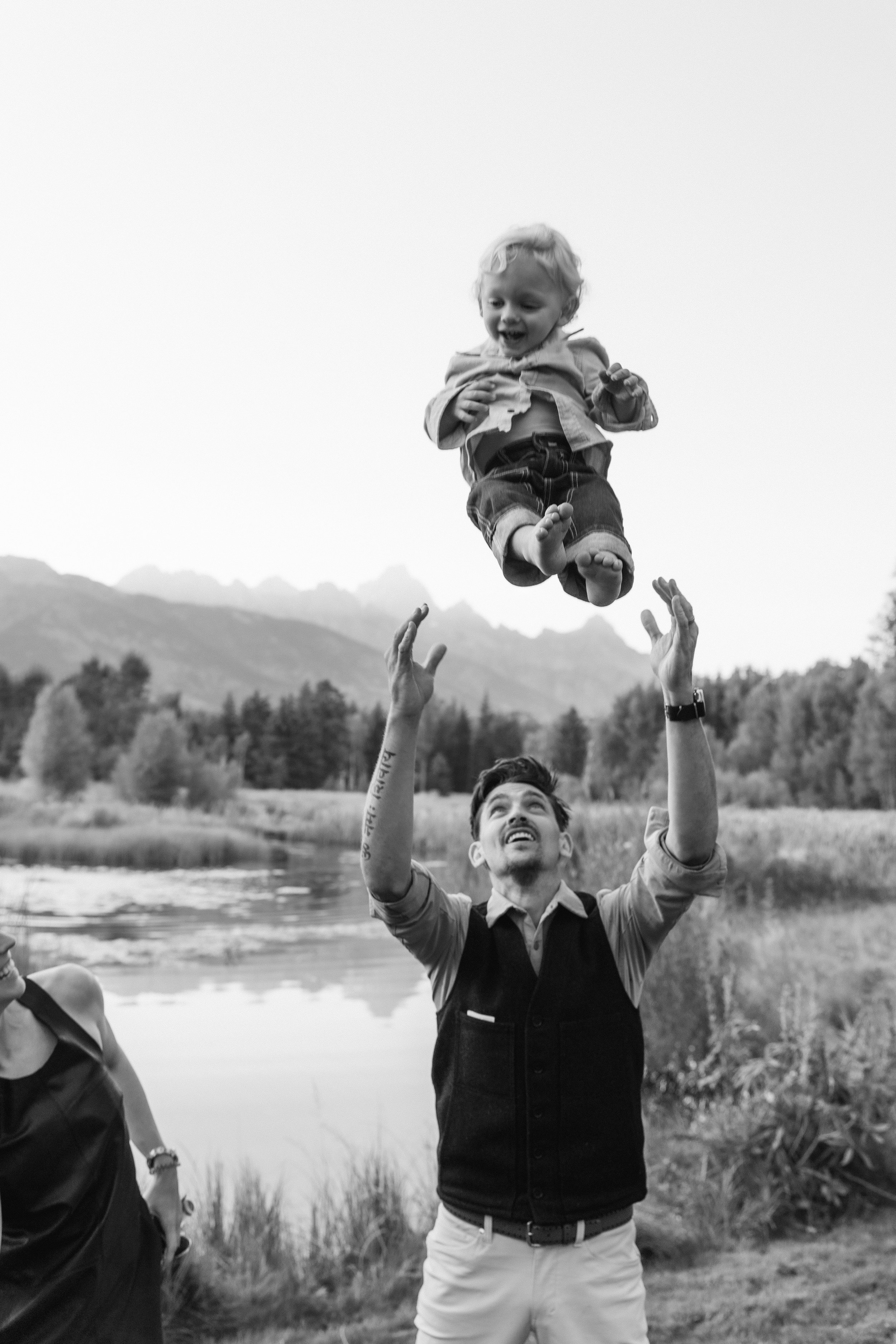 Caitlin & Joe Bnw-302.jpg