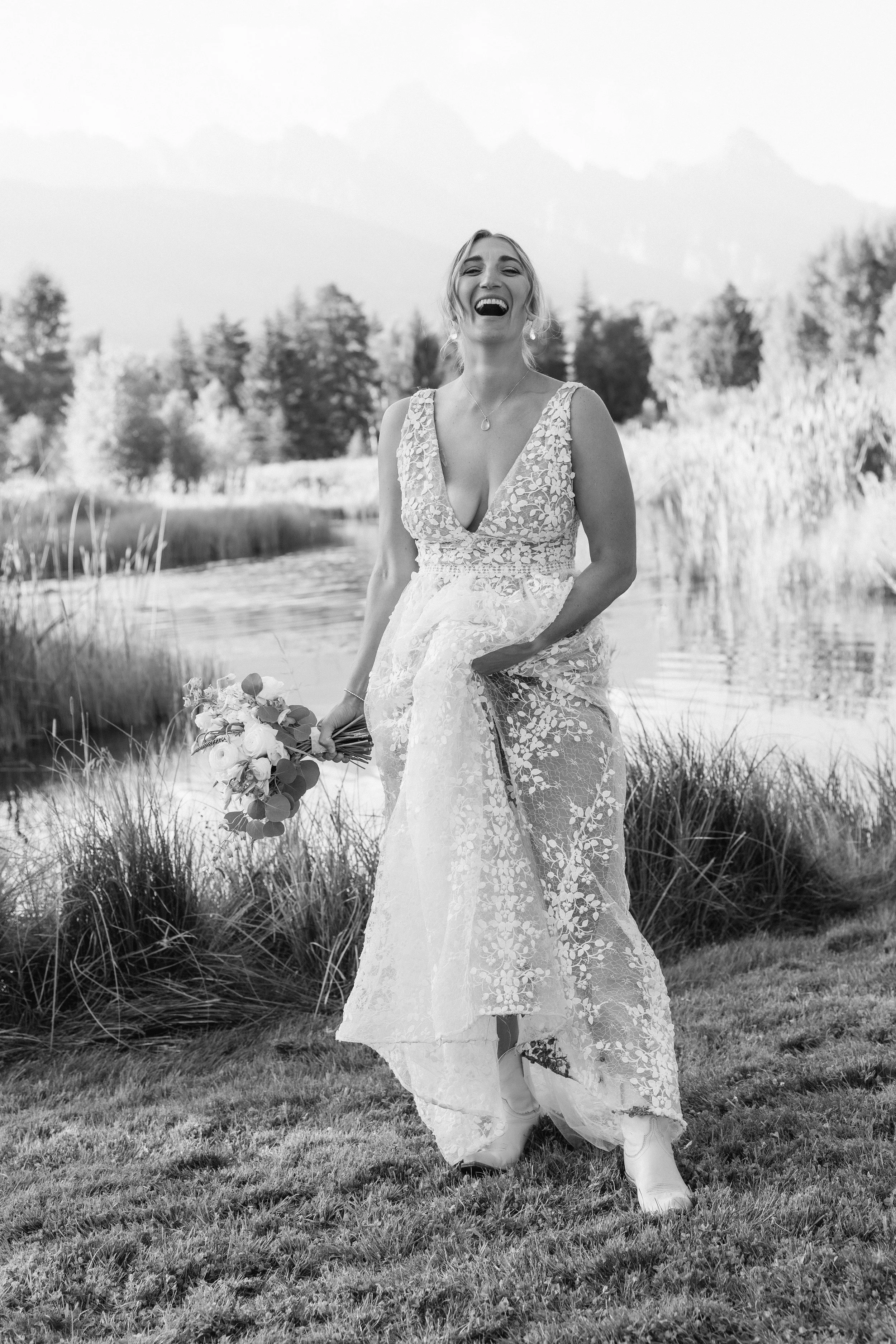Caitlin & Joe Bnw-229.jpg