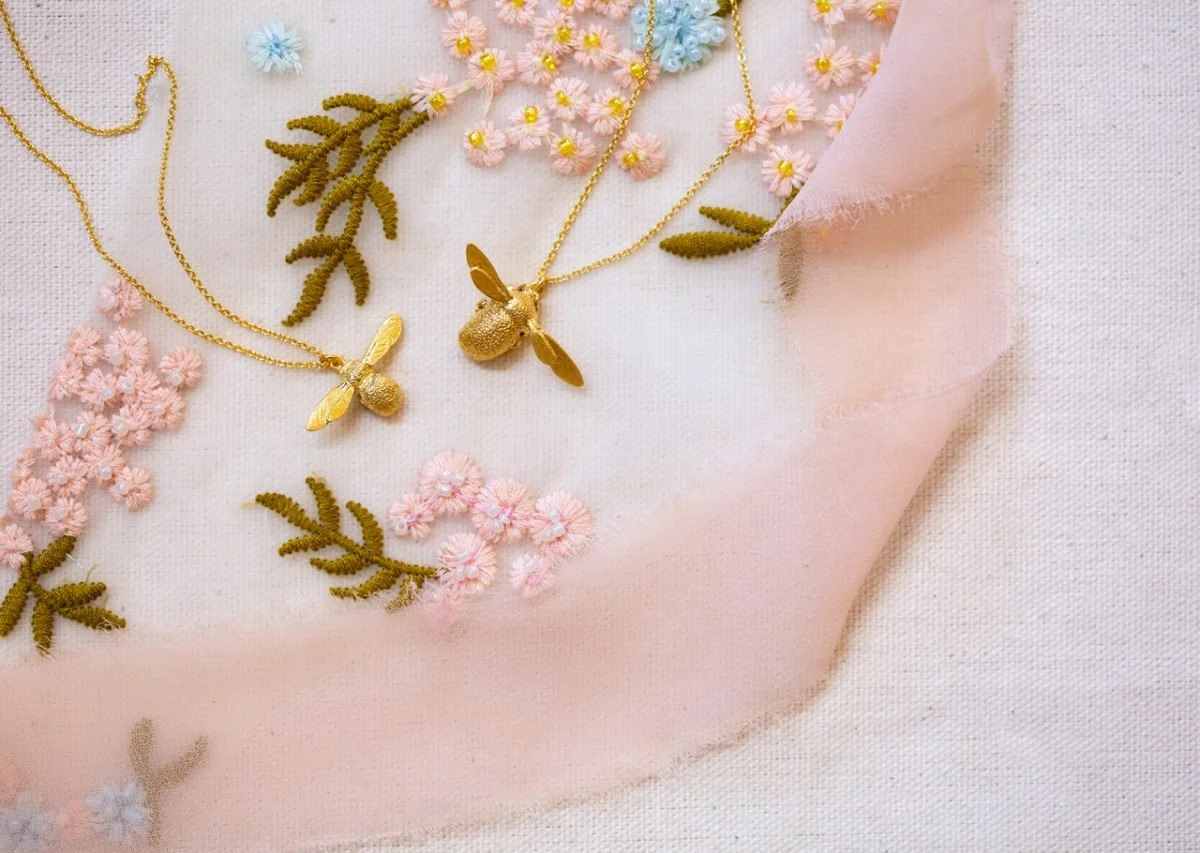 ALEX MONROE’S BUZZ-WORTHY HANDMADE JEWELRY