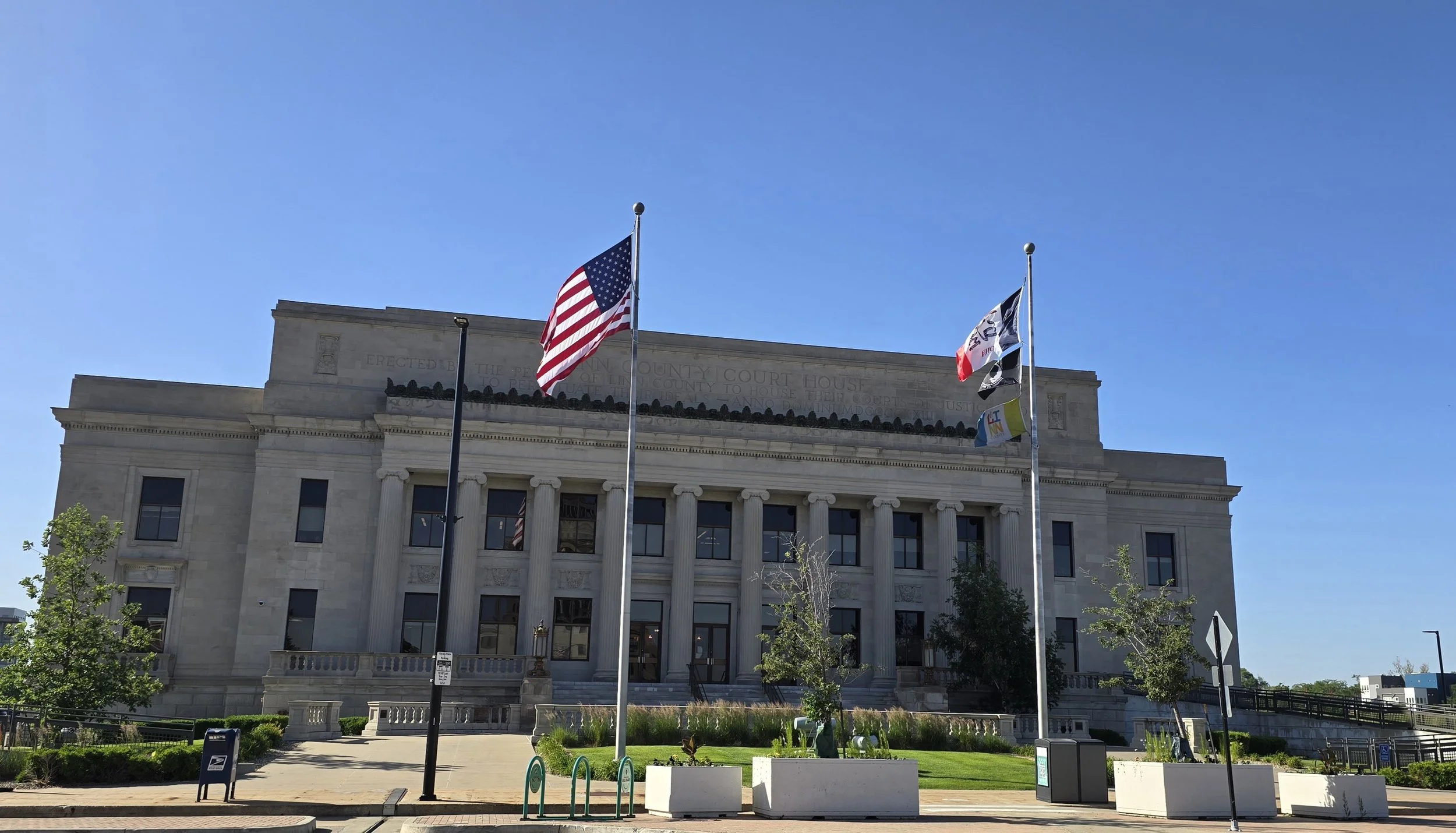 Iowa Courthouse.jpg