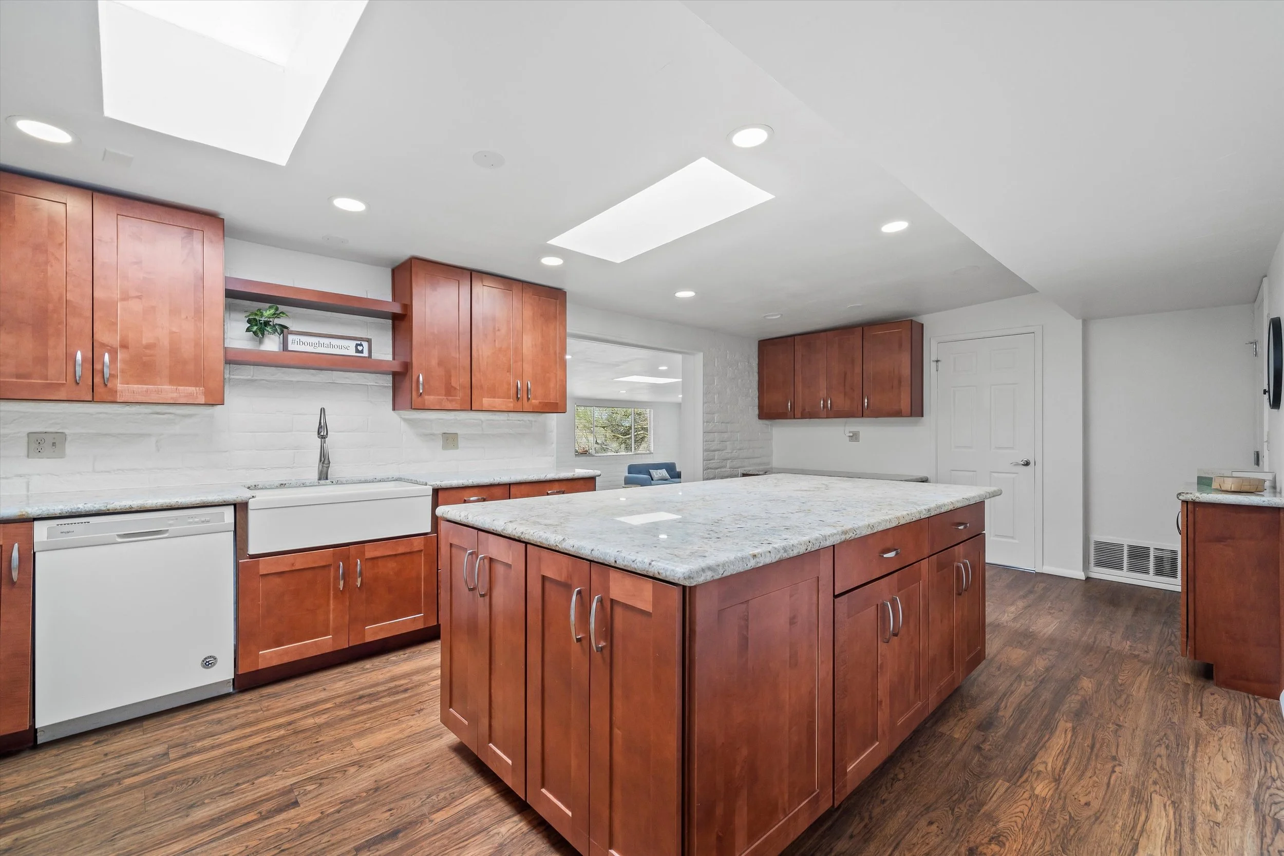 Kitchen and Laundry.jpg