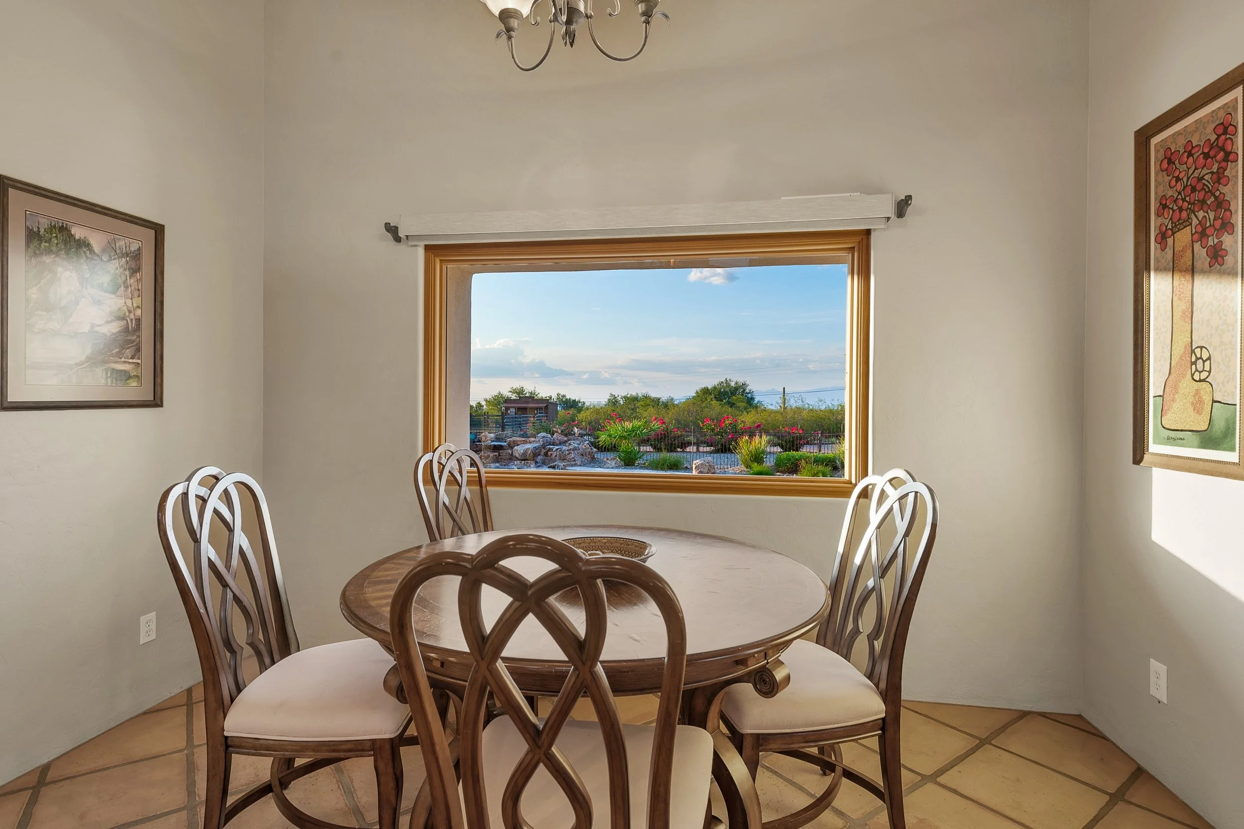 Dining Room w Views.jpg