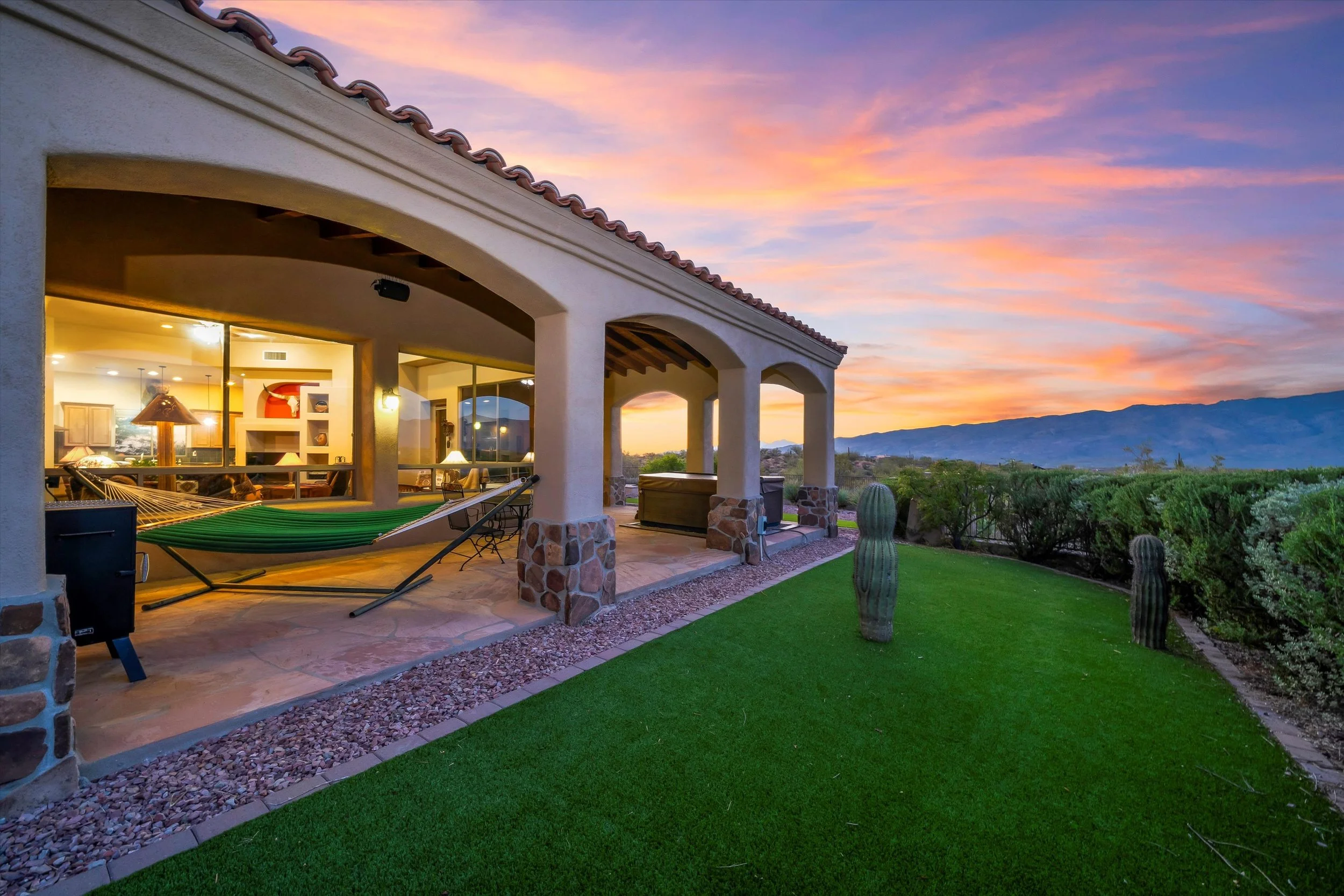 38-Back Patio & Yard.jpg