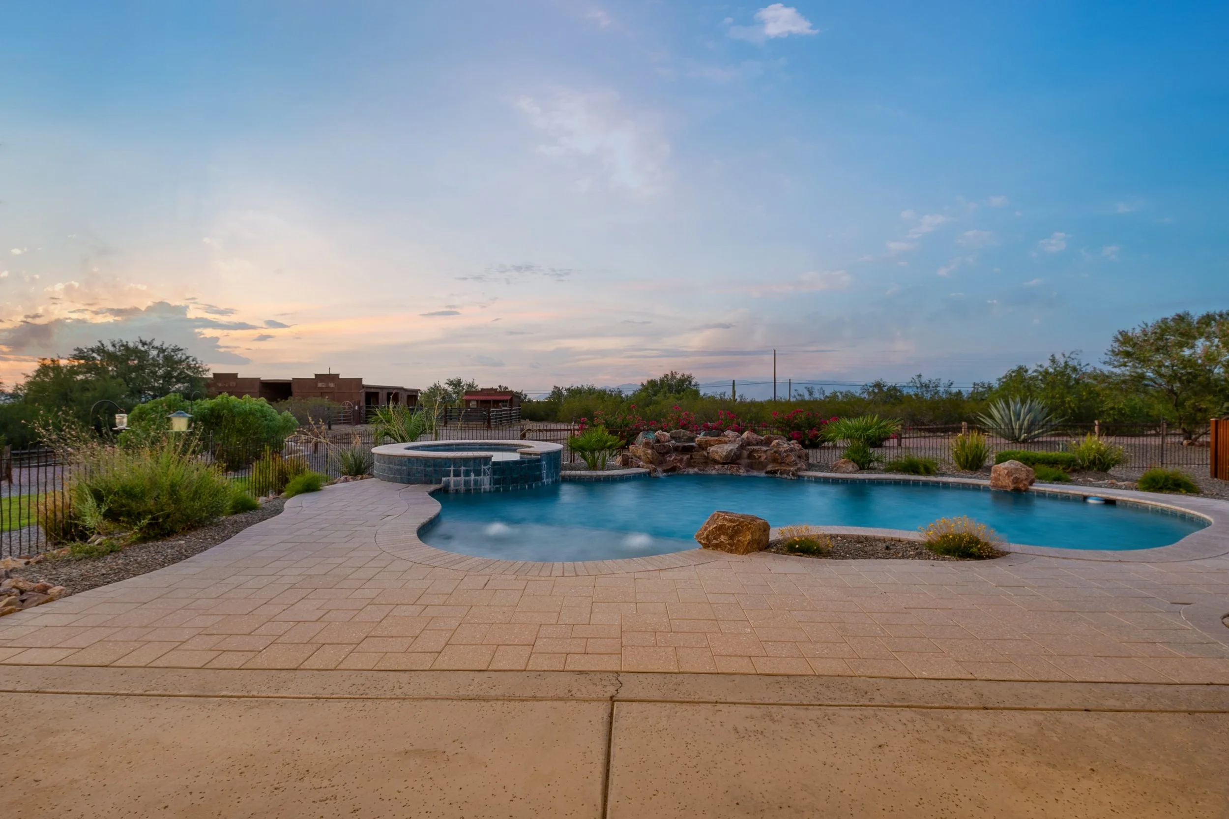 Pool w Mountain View 2.jpg