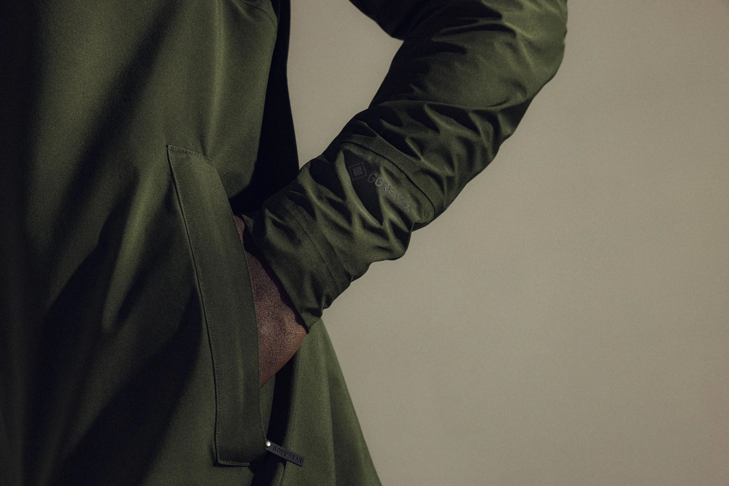 CONCURVE-GTX-JACKET_101066-UTILITY-GREEN-CONCURVE-GTX-JACKET-MENS_01595.jpg