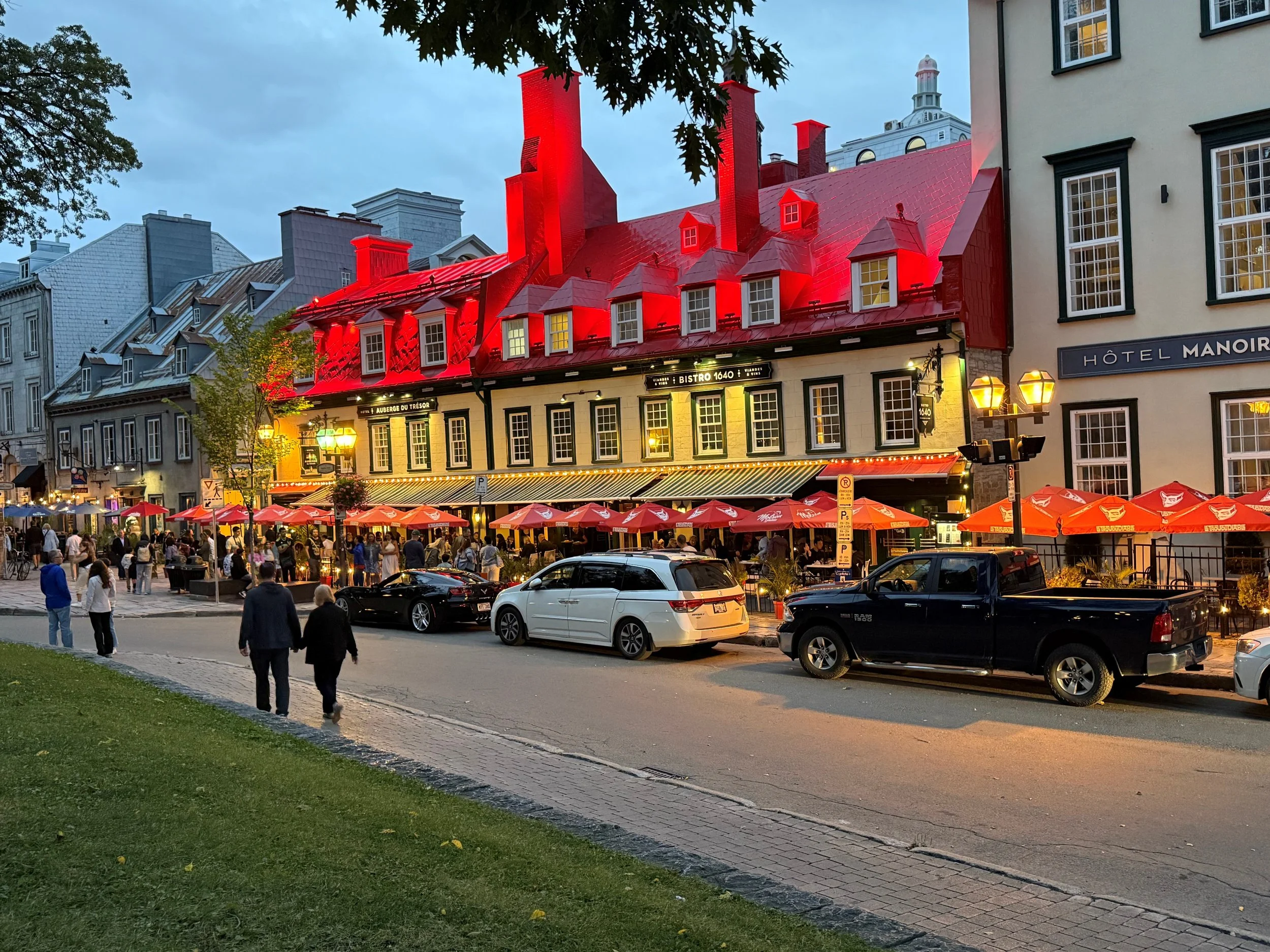Old Quebec.nighttime.jpg