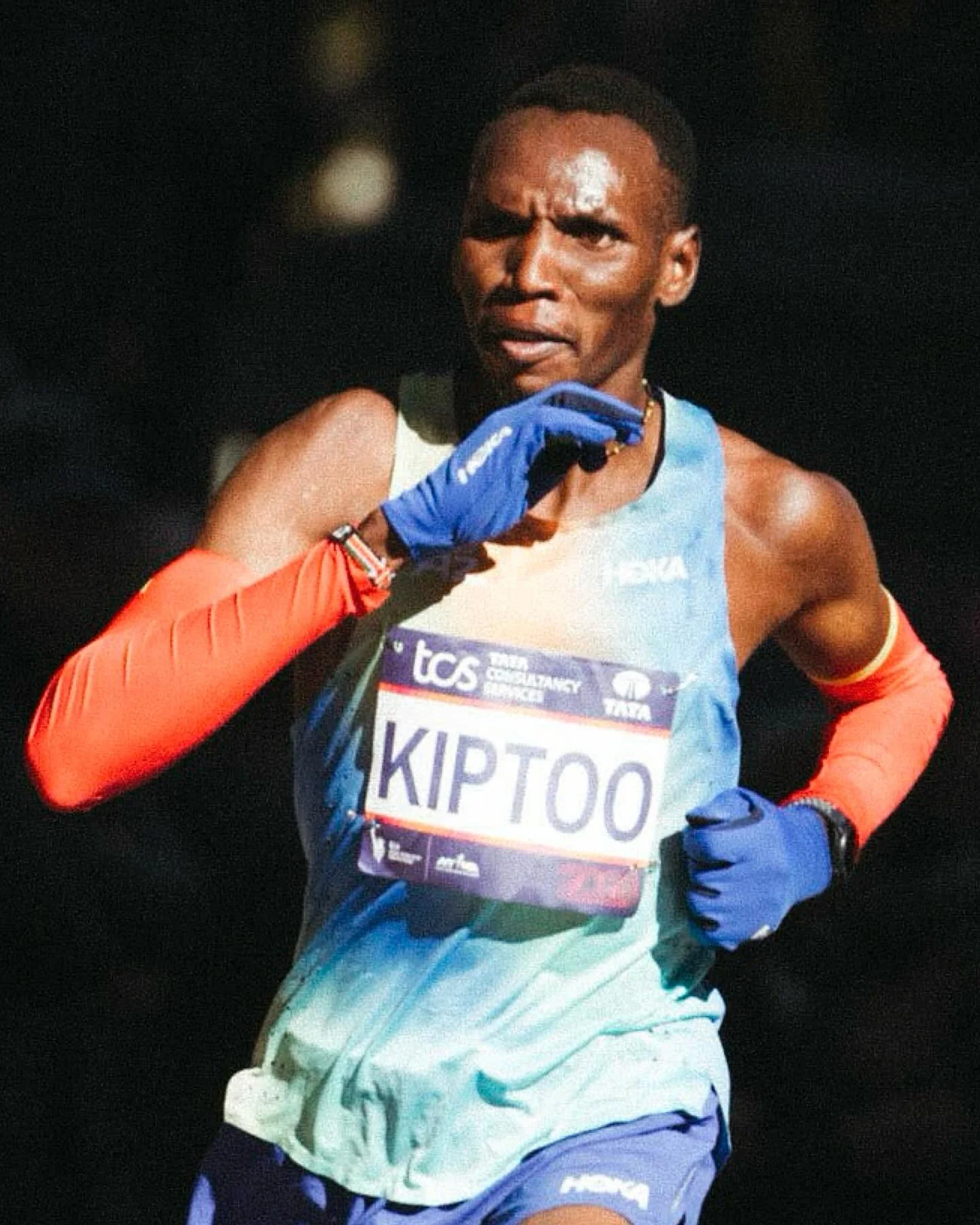 Race day. 

@hoka 

A truly unforgettable experience at a truly iconic race. So much gratitude for @rhoamcreative.studio for this opportunity. Always a blast to work alongside the Queen herself @ai.shoots ✨🤍