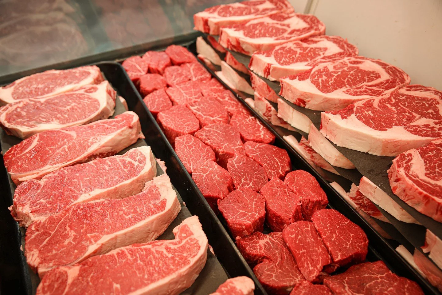 🔥 Awesome weather this weekend in Murfreesboro! Time to fire up the grill. Come get your TCB Prime filets, ribeyes, and New York strips on special. 🥩