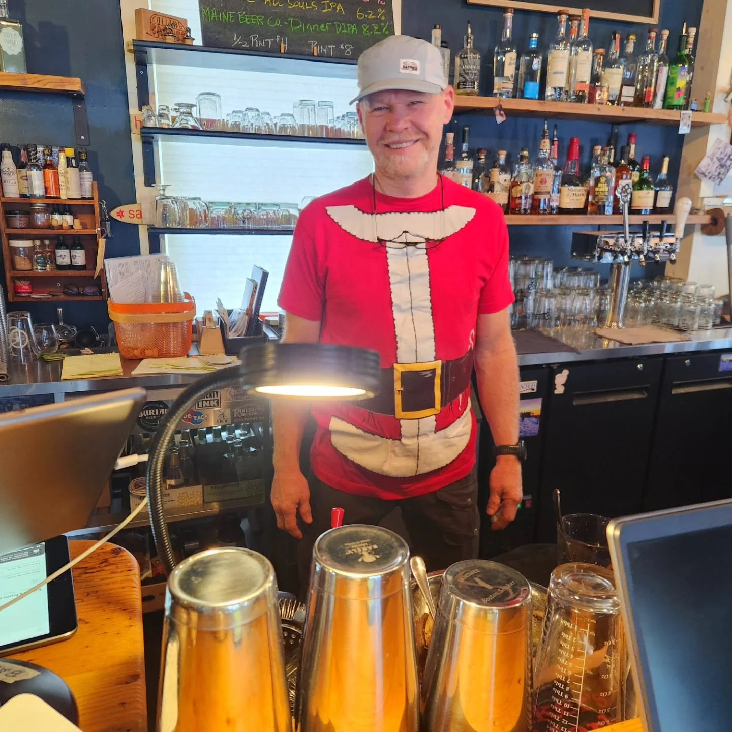 Santa 🎅🎅🎅 Sunday viiibes! And we'll have rich creamy coquito for you--a traditional and festive Puerto Rican holiday cocktail. These are $10 today! 💚 

Gift certificates are 10% off and all swag is 20% off today if you pay with cash. Woot! 

We'l