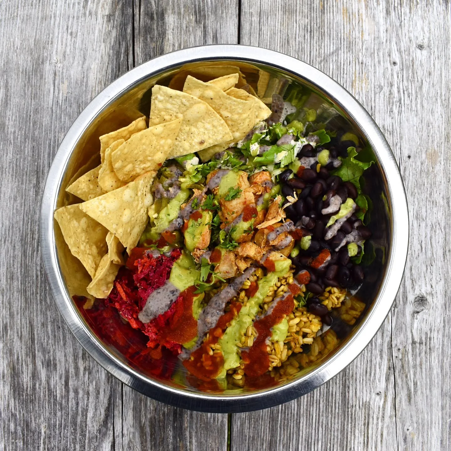 ⛷️Conditions and your adventure night leader are calling for another xc ski tomorrow night! Should be mild before temps drop so come on out! Meet at 5:30 right @rollingfatties in cute little downtown #kingfieldmaine. 

🌟Pictured here is a Freedom Bo