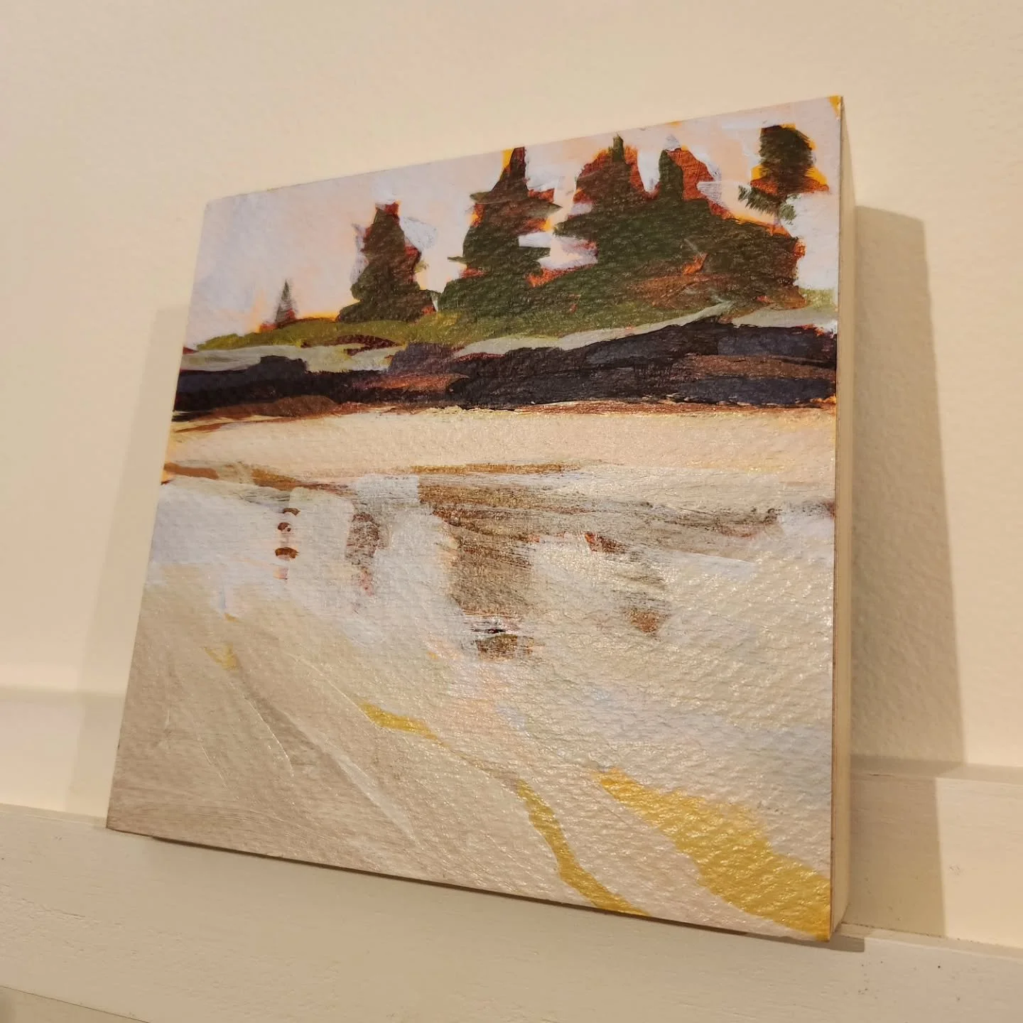 It's #kingfieldfridayartwalk and while we hope you start next door at @marmeedearestespresso for the silent auction for Lorenzo, we hope you come here too to see this art by @lprice1820. 5-7:30! 

#kingfieldmaine
#fattiesareburritos 
#localfoodcreati