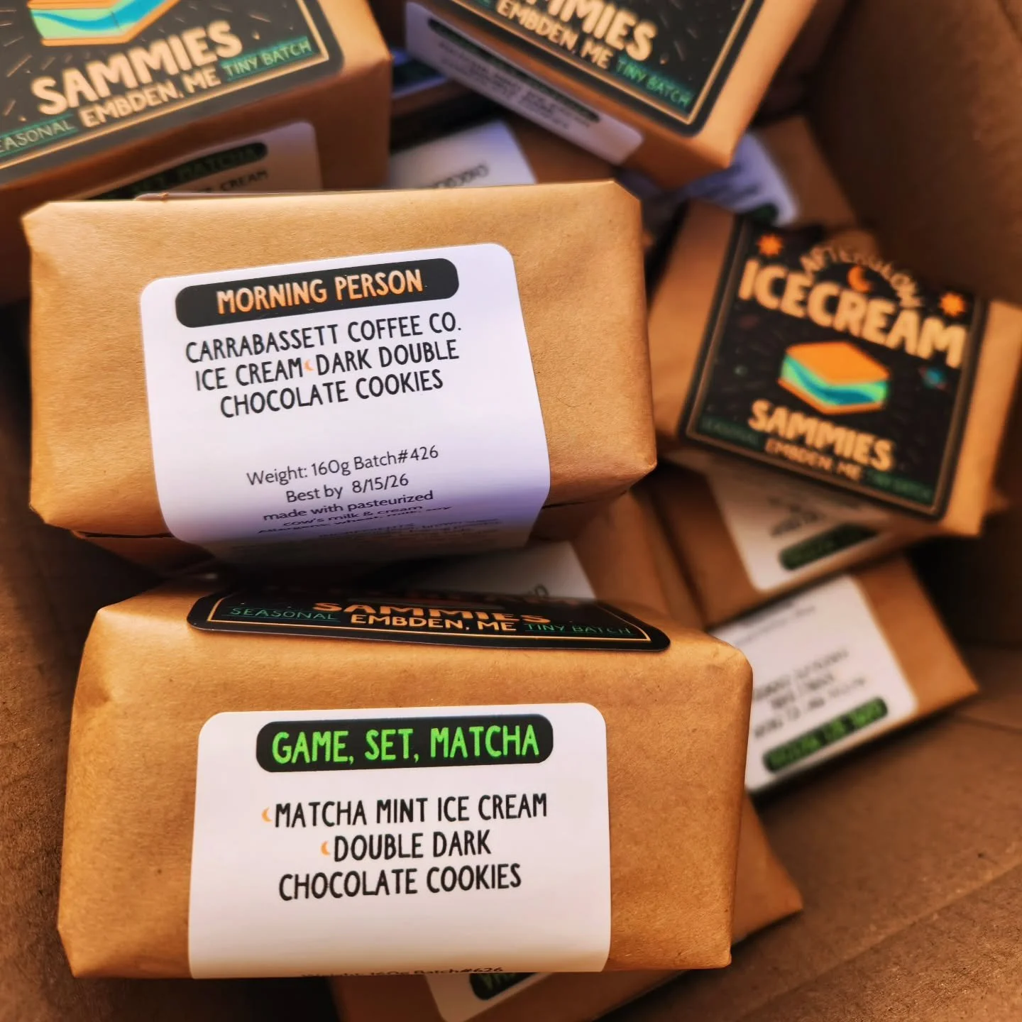 💥@afterglowicecream is stocked. With @carrabassettcoffee while they last! 

⛷️Adventure night is tonight. It's another xc ski around town trails, 5-30-7. Join! 

🎨#artwalk is tomorrow. @lprice1820
will be here 5-7!

And btw, the skiing @sugarloafmo